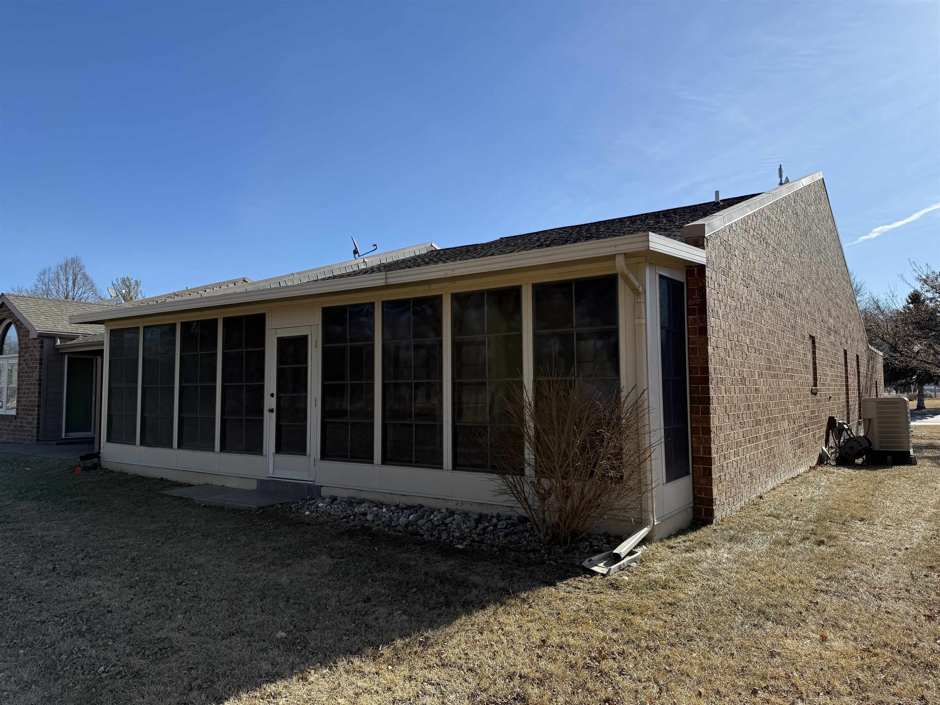 Norfolk, Nebraska 68701, United States, 3 Bedrooms Bedrooms, ,3 BathroomsBathrooms,Residential,Pending,13075