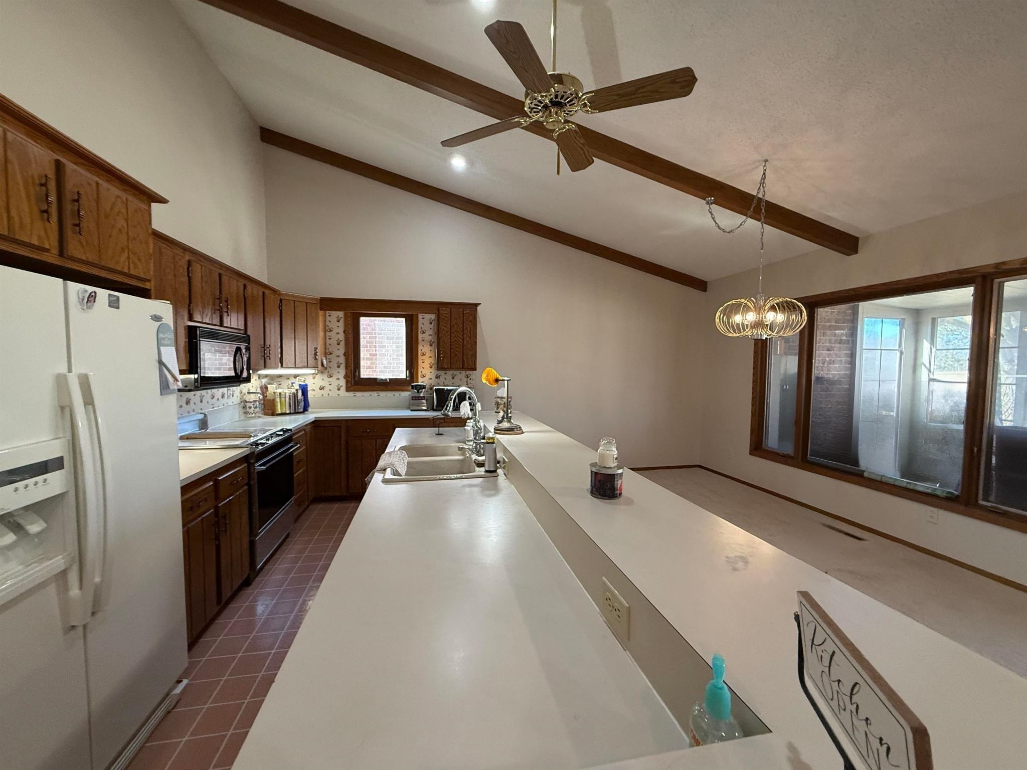 Norfolk, Nebraska 68701, United States, 3 Bedrooms Bedrooms, ,3 BathroomsBathrooms,Residential,Pending,13075