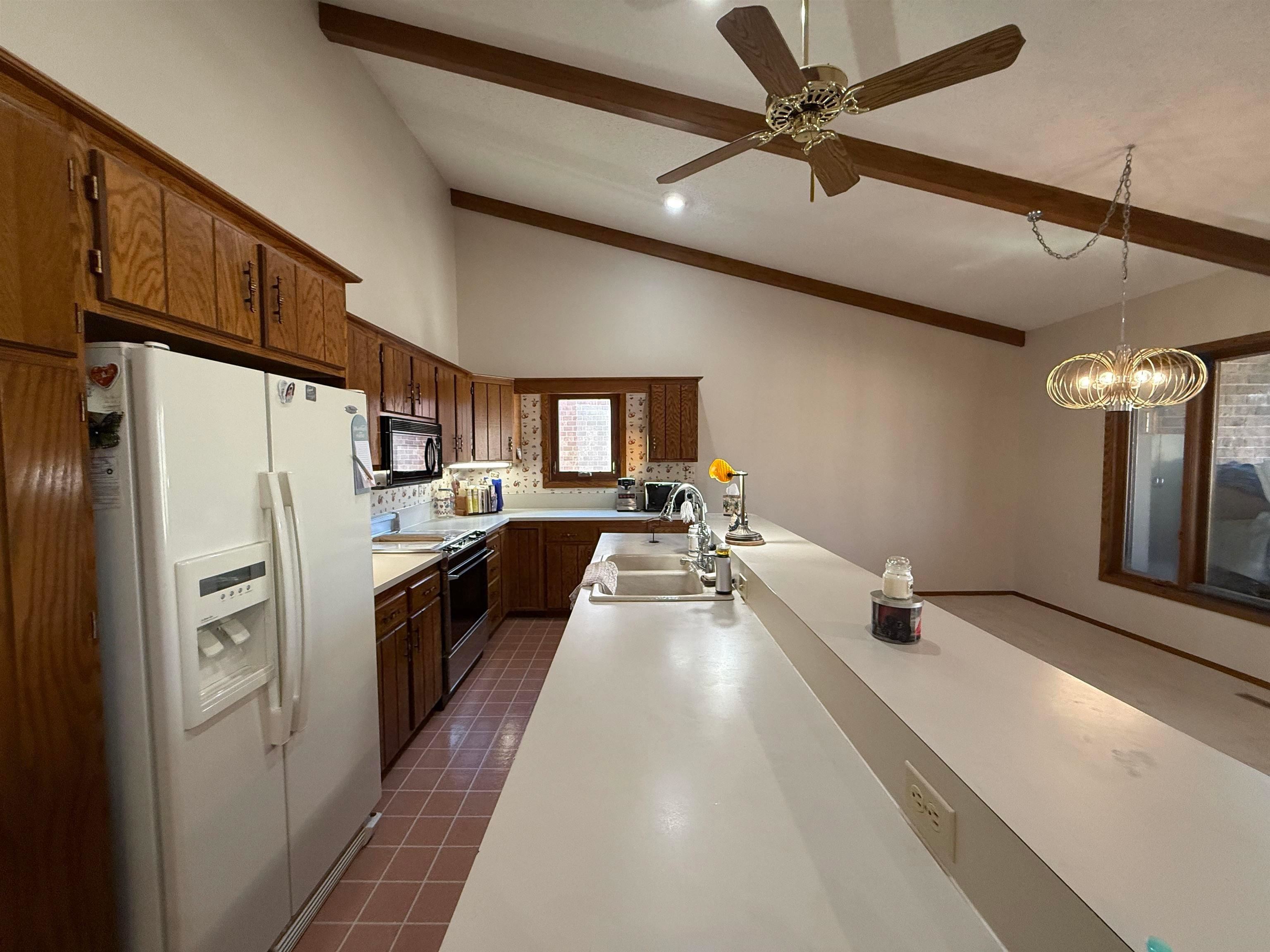 Norfolk, Nebraska 68701, United States, 3 Bedrooms Bedrooms, ,3 BathroomsBathrooms,Residential,Pending,13075