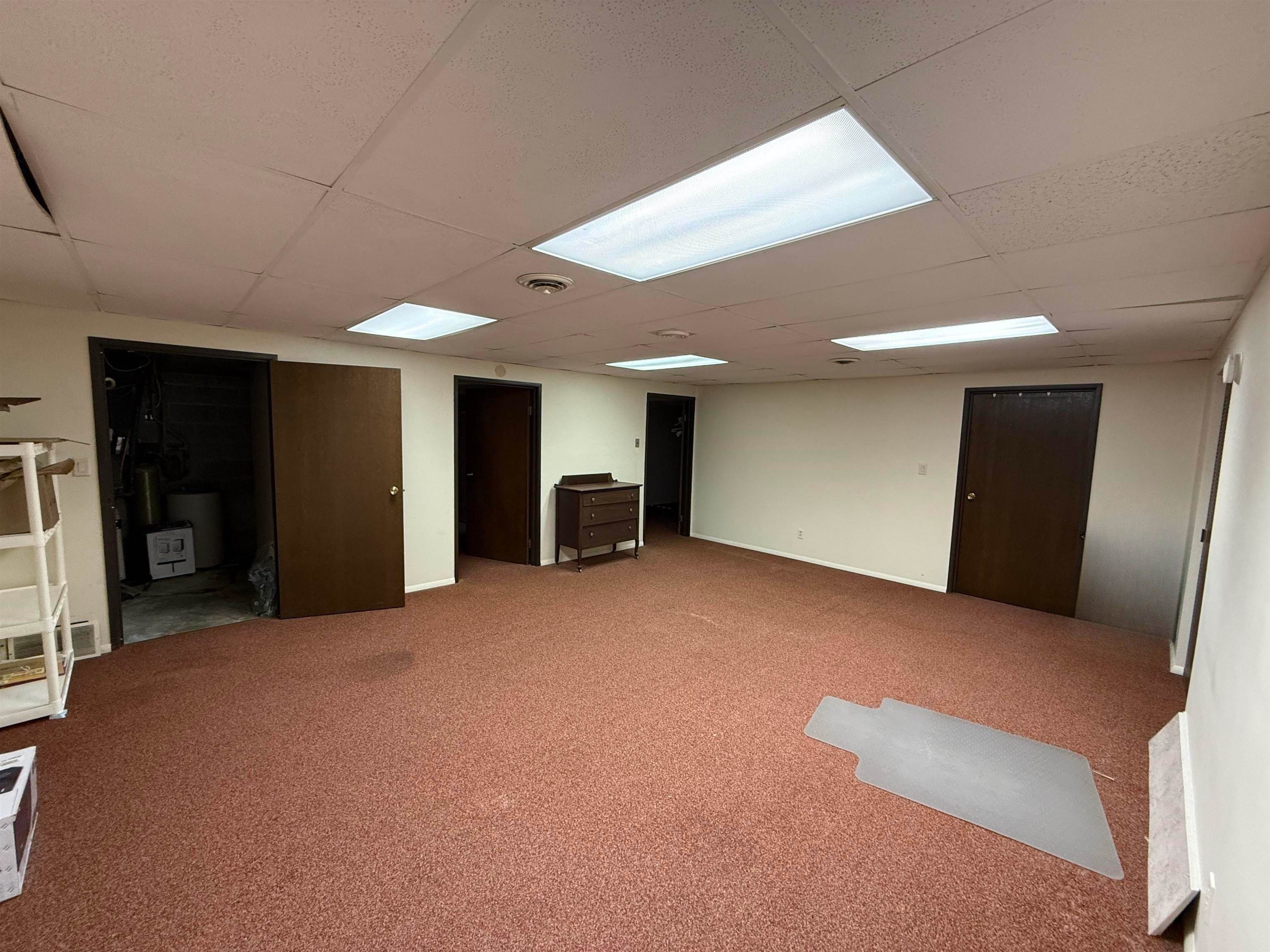 Norfolk, Nebraska 68701, United States, 3 Bedrooms Bedrooms, ,3 BathroomsBathrooms,Residential,Pending,13075