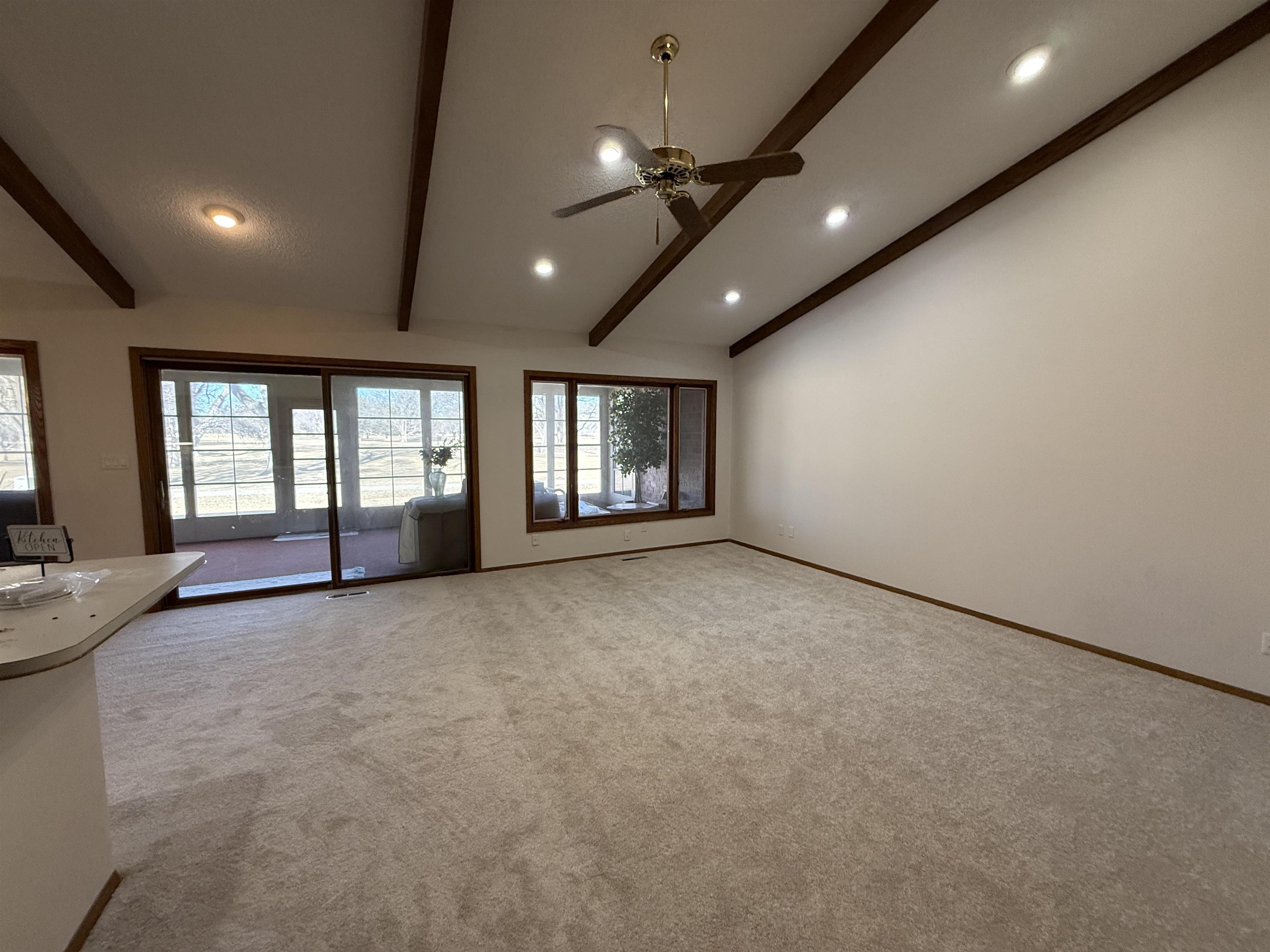 Norfolk, Nebraska 68701, United States, 3 Bedrooms Bedrooms, ,3 BathroomsBathrooms,Residential,Pending,13075