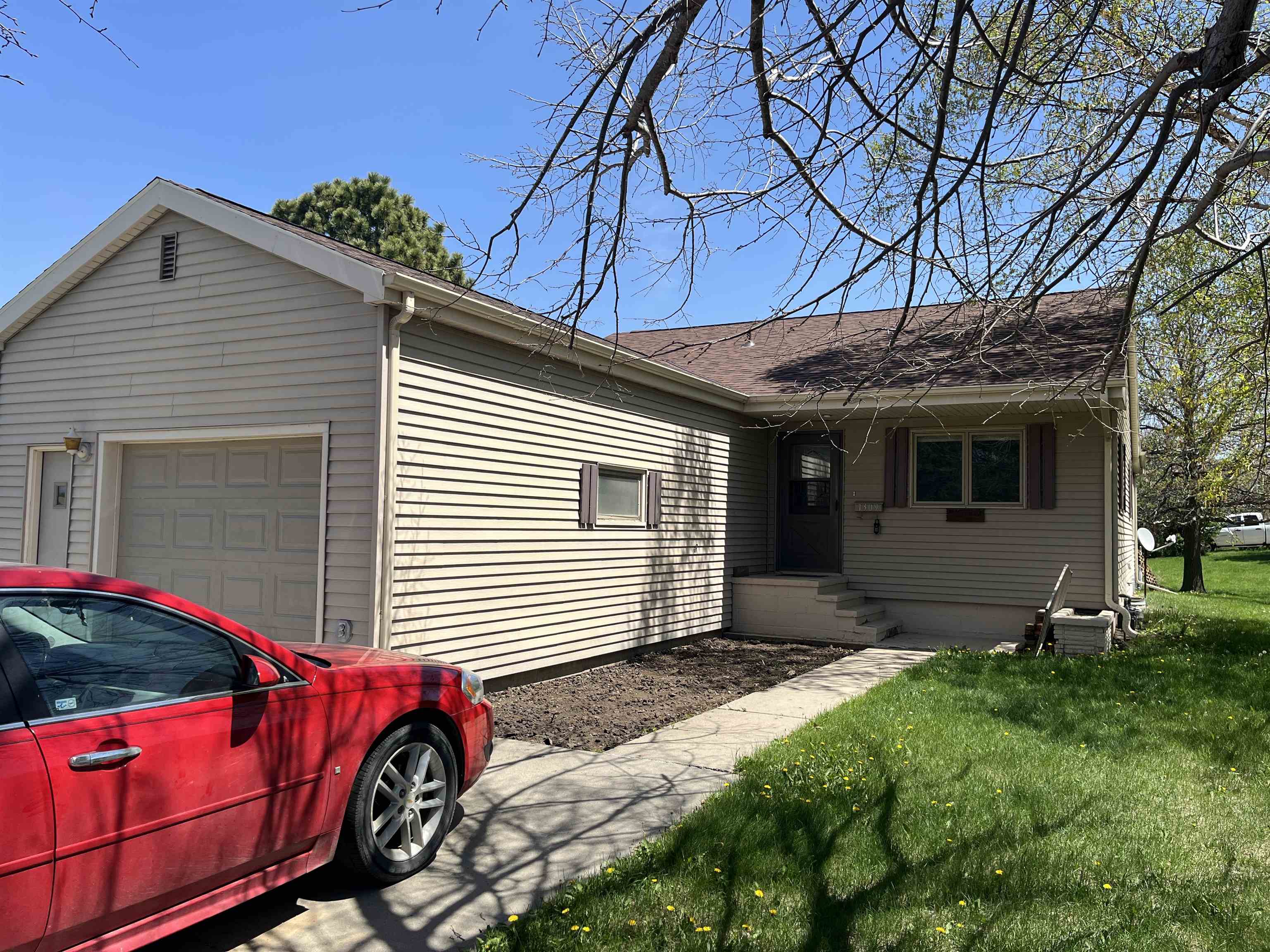 Wayne, Nebraska 68787, United States, 2 Bedrooms Bedrooms, ,2 BathroomsBathrooms,Residential,Active,125222