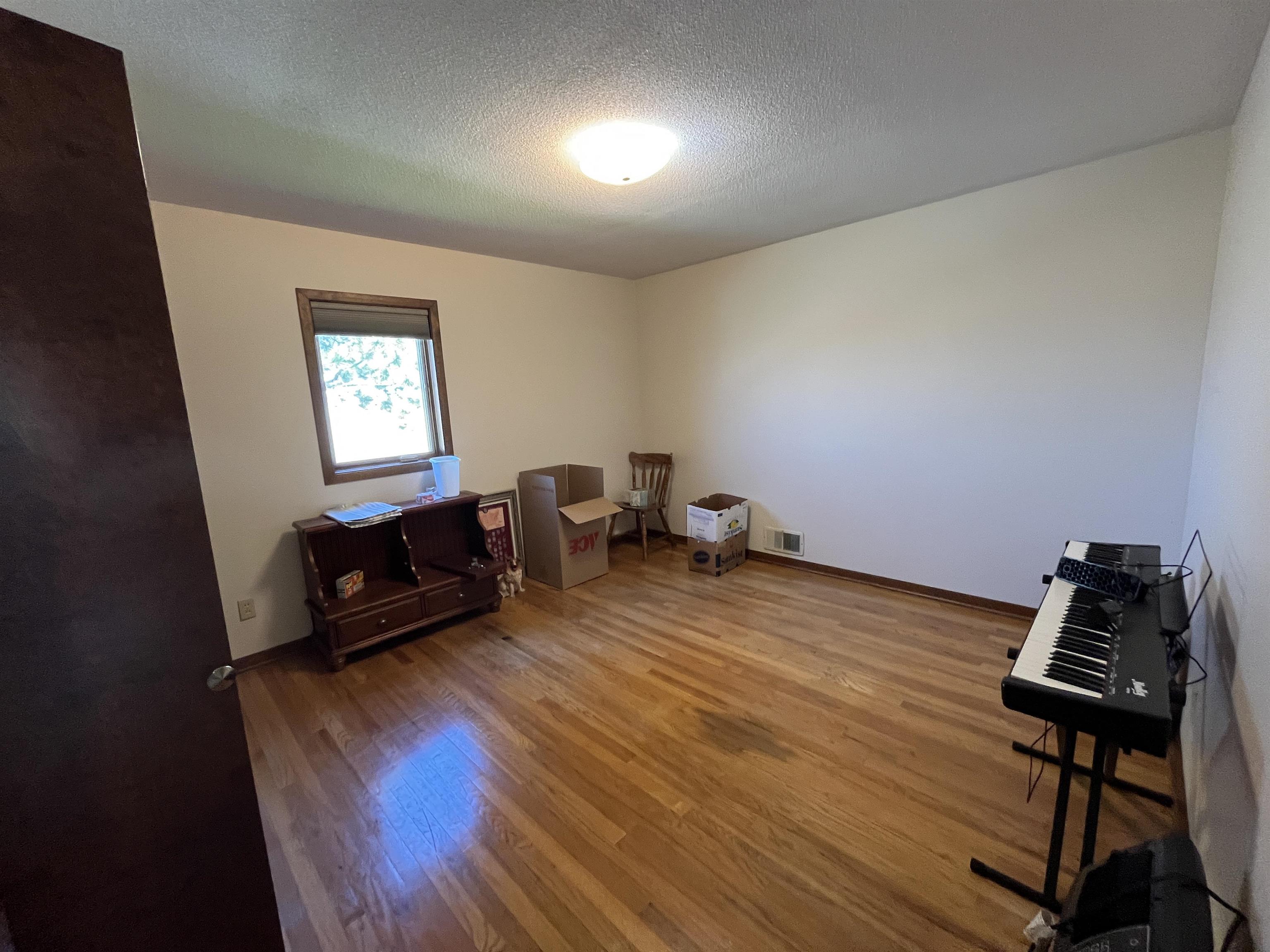 Wayne, Nebraska 68787, United States, 2 Bedrooms Bedrooms, ,2 BathroomsBathrooms,Residential,Active,125222