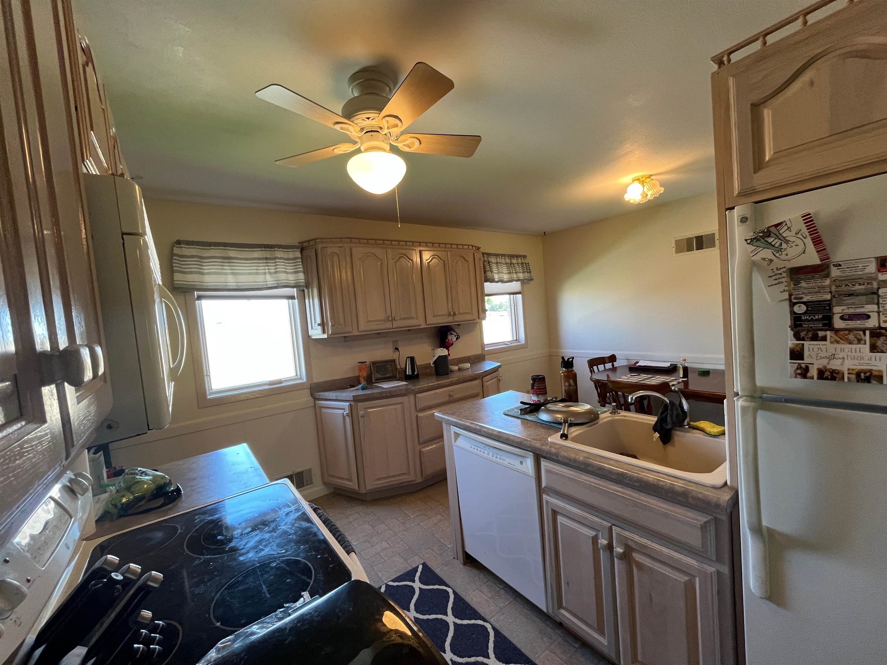 Wayne, Nebraska 68787, United States, 2 Bedrooms Bedrooms, ,2 BathroomsBathrooms,Residential,Active,125222