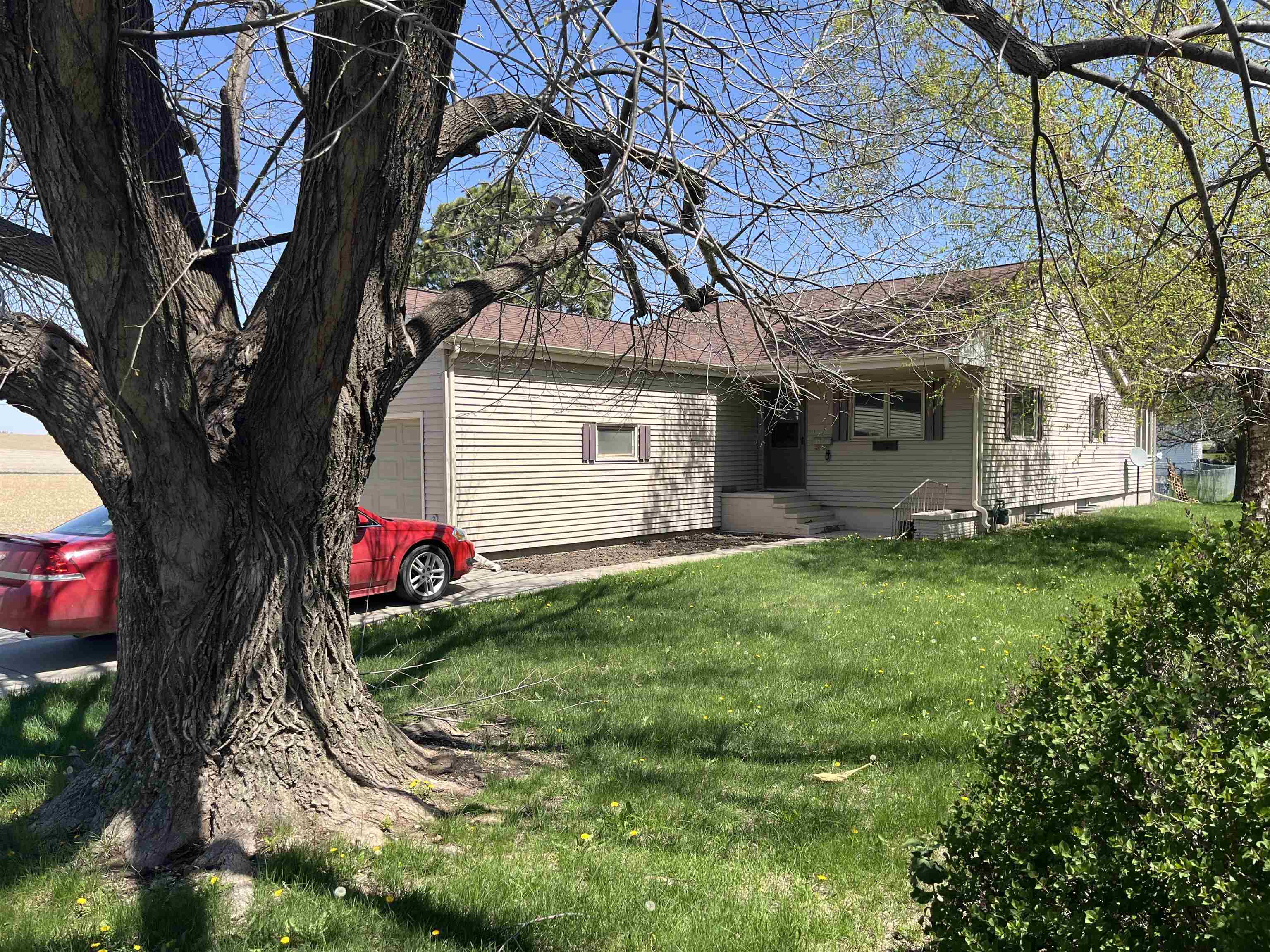 Wayne, Nebraska 68787, United States, 2 Bedrooms Bedrooms, ,2 BathroomsBathrooms,Residential,Active,125222