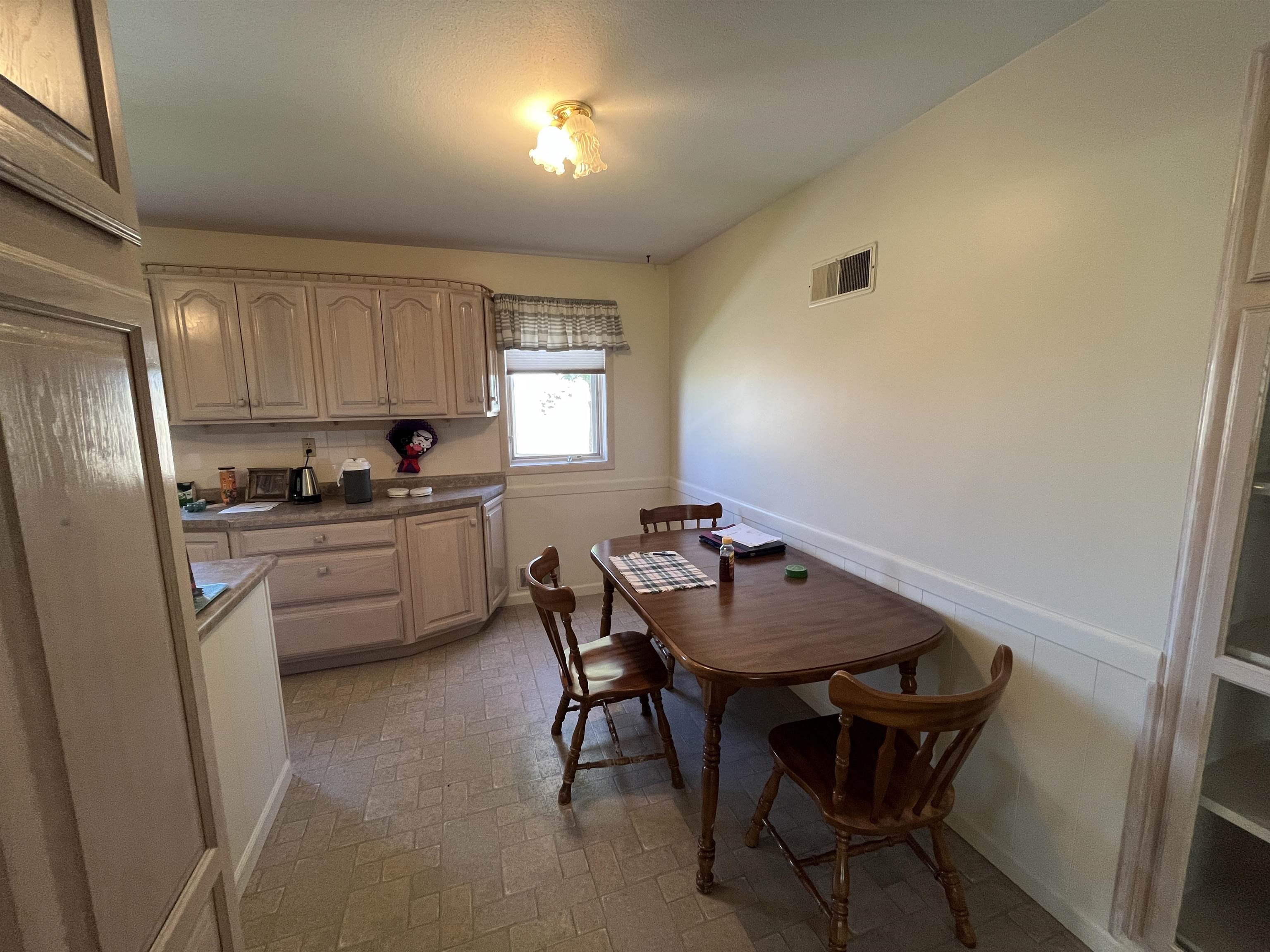 Wayne, Nebraska 68787, United States, 2 Bedrooms Bedrooms, ,2 BathroomsBathrooms,Residential,Active,125222