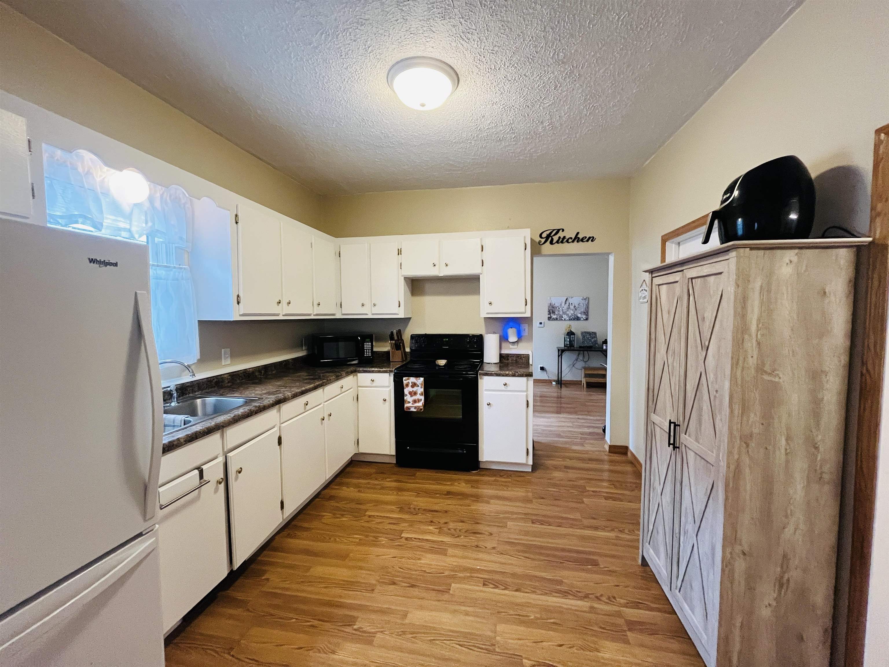 Norfolk, Nebraska 68701, United States, 2 Bedrooms Bedrooms, ,1 BathroomBathrooms,Residential,Active,252715