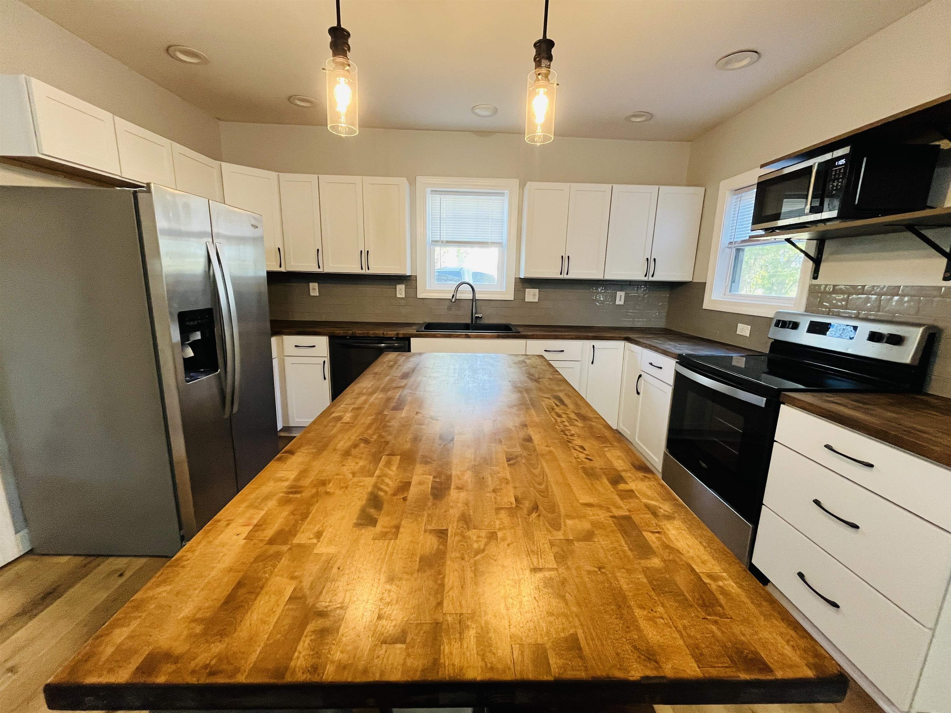 Pierce, Nebraska 68767, United States, 2 Bedrooms Bedrooms, ,1 BathroomBathrooms,Residential,Active,227014