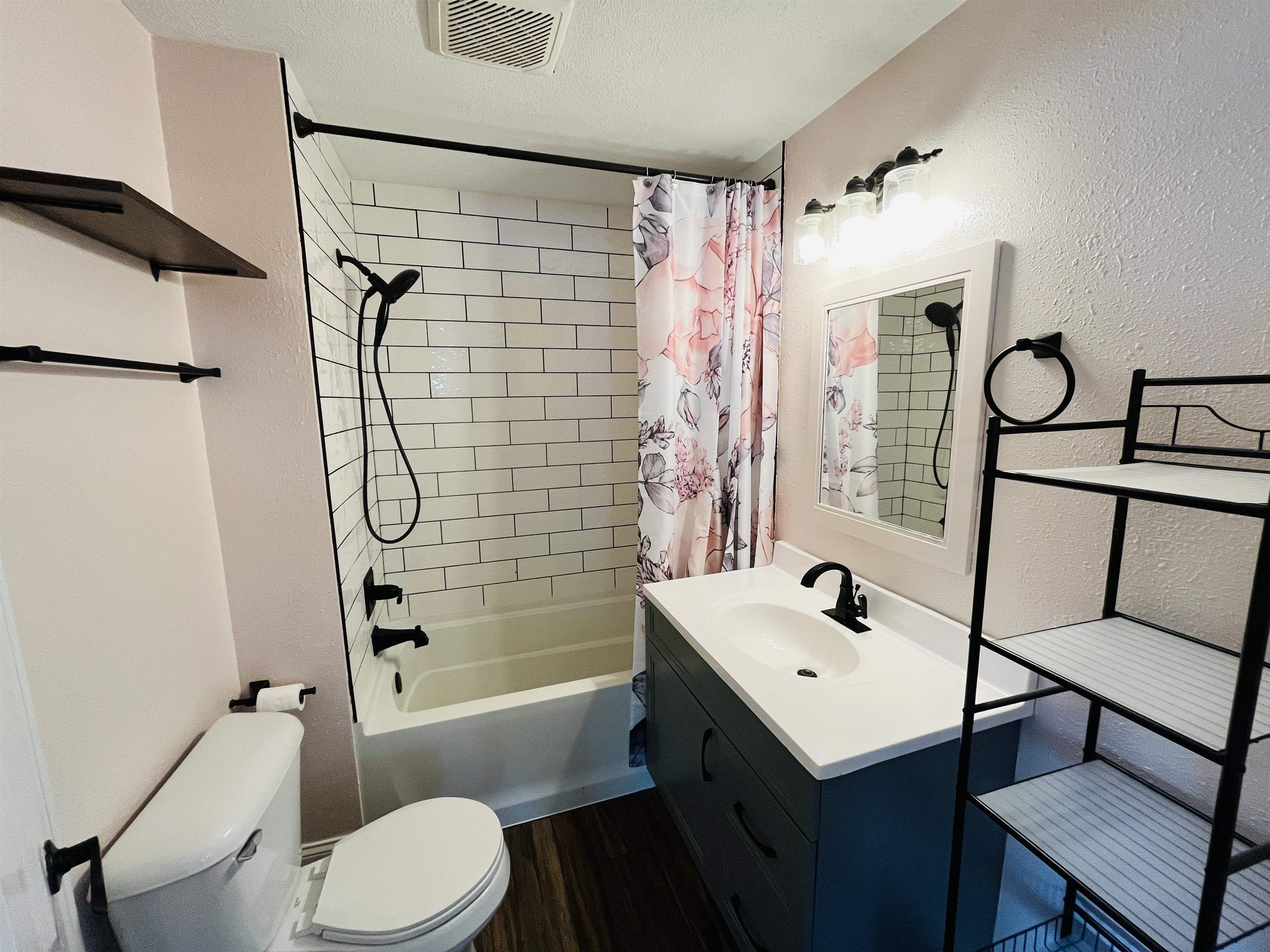 Pierce, Nebraska 68767, United States, 2 Bedrooms Bedrooms, ,1 BathroomBathrooms,Residential,Active,227014