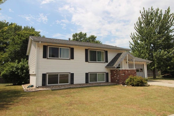300 ASPEN DR, NORFOLK, NE 68701 - Image 28c3f069396d00a46d40c7d0ca6e5756/71448278