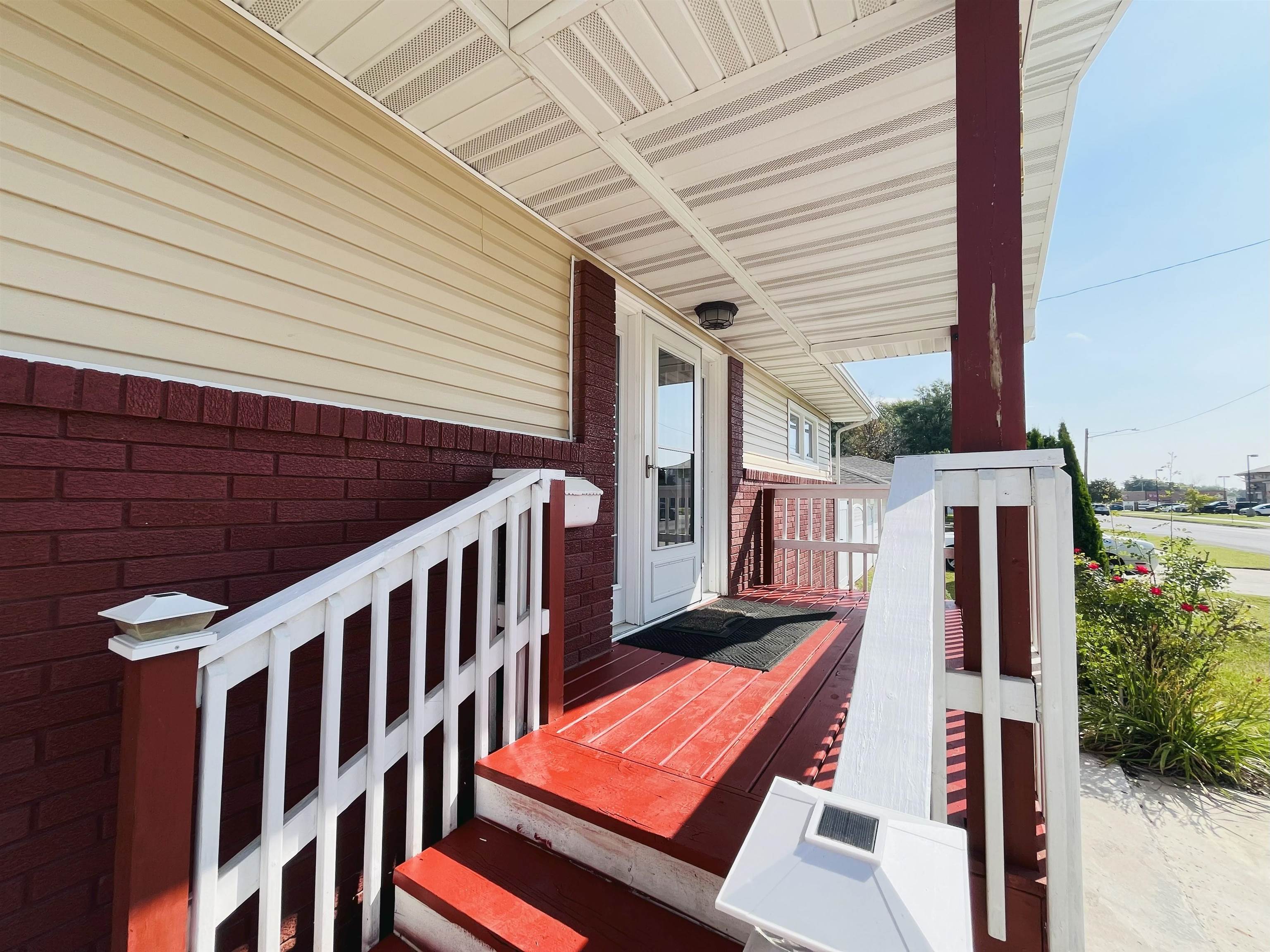 Norfolk, Nebraska 68701, United States, 2 Bedrooms Bedrooms, ,2 BathroomsBathrooms,Residential,Pending,205853