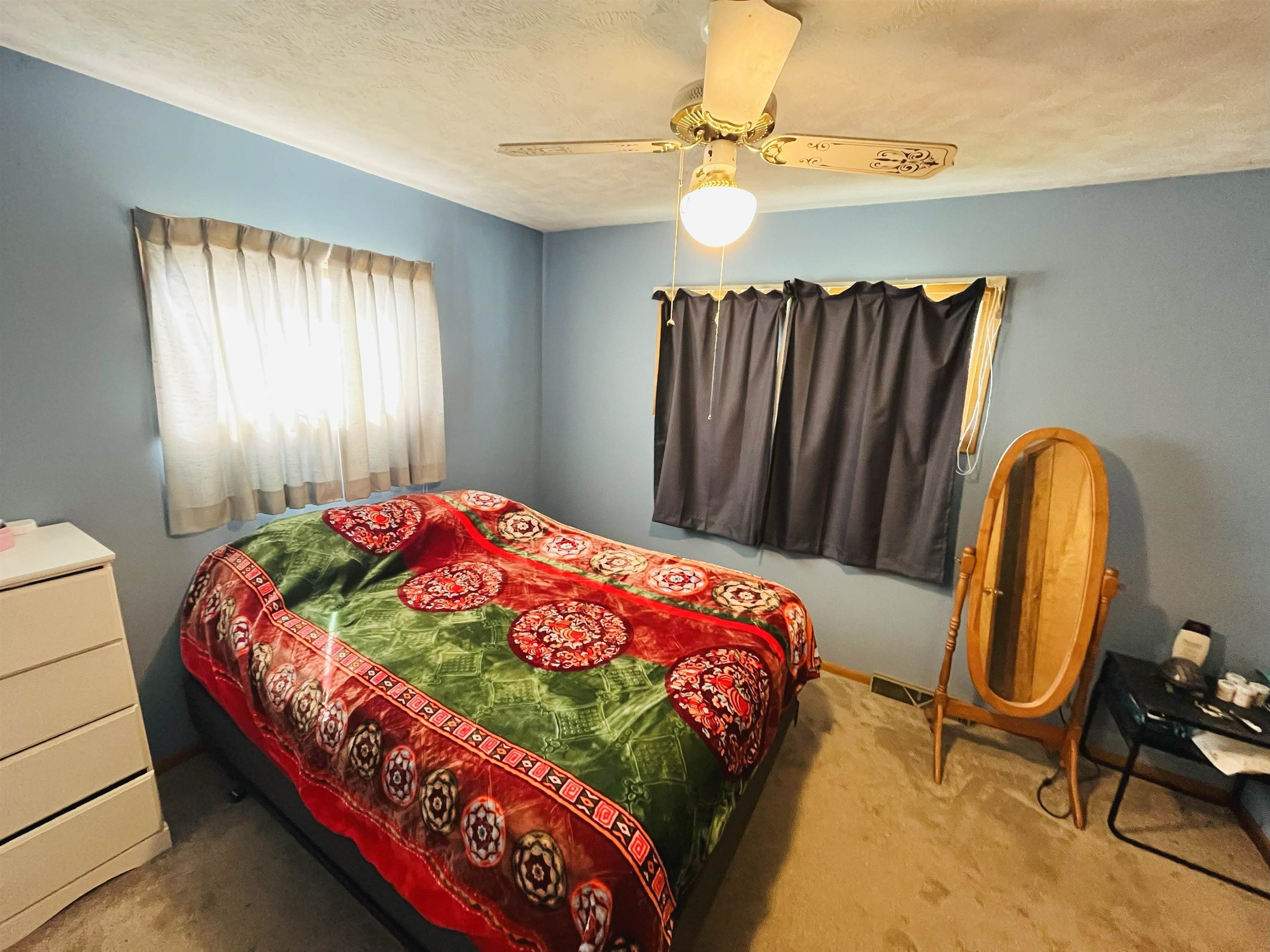 Norfolk, Nebraska 68701, United States, 2 Bedrooms Bedrooms, ,2 BathroomsBathrooms,Residential,Pending,205853