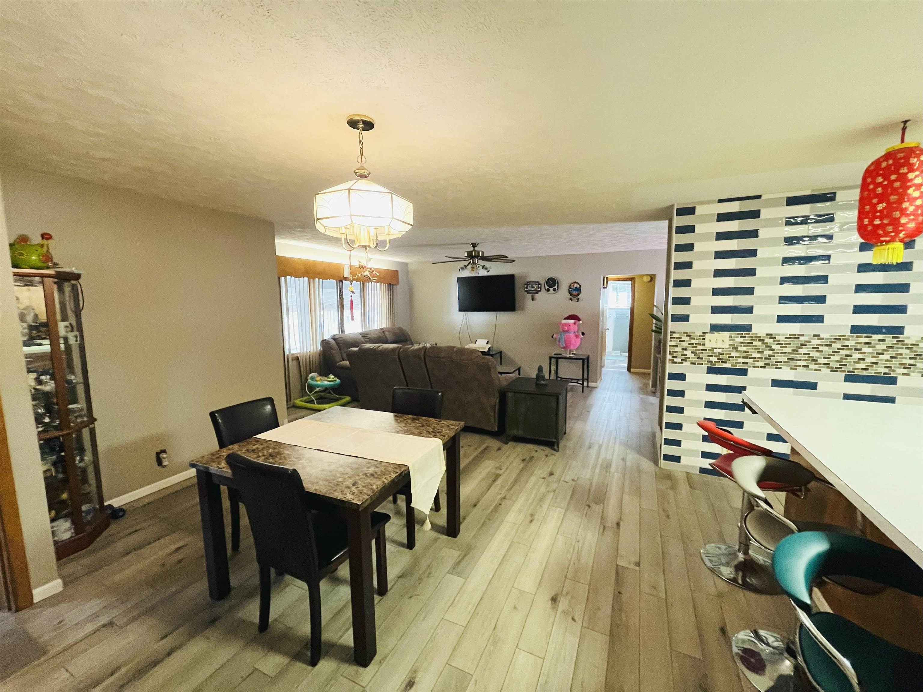 Norfolk, Nebraska 68701, United States, 2 Bedrooms Bedrooms, ,2 BathroomsBathrooms,Residential,Pending,205853