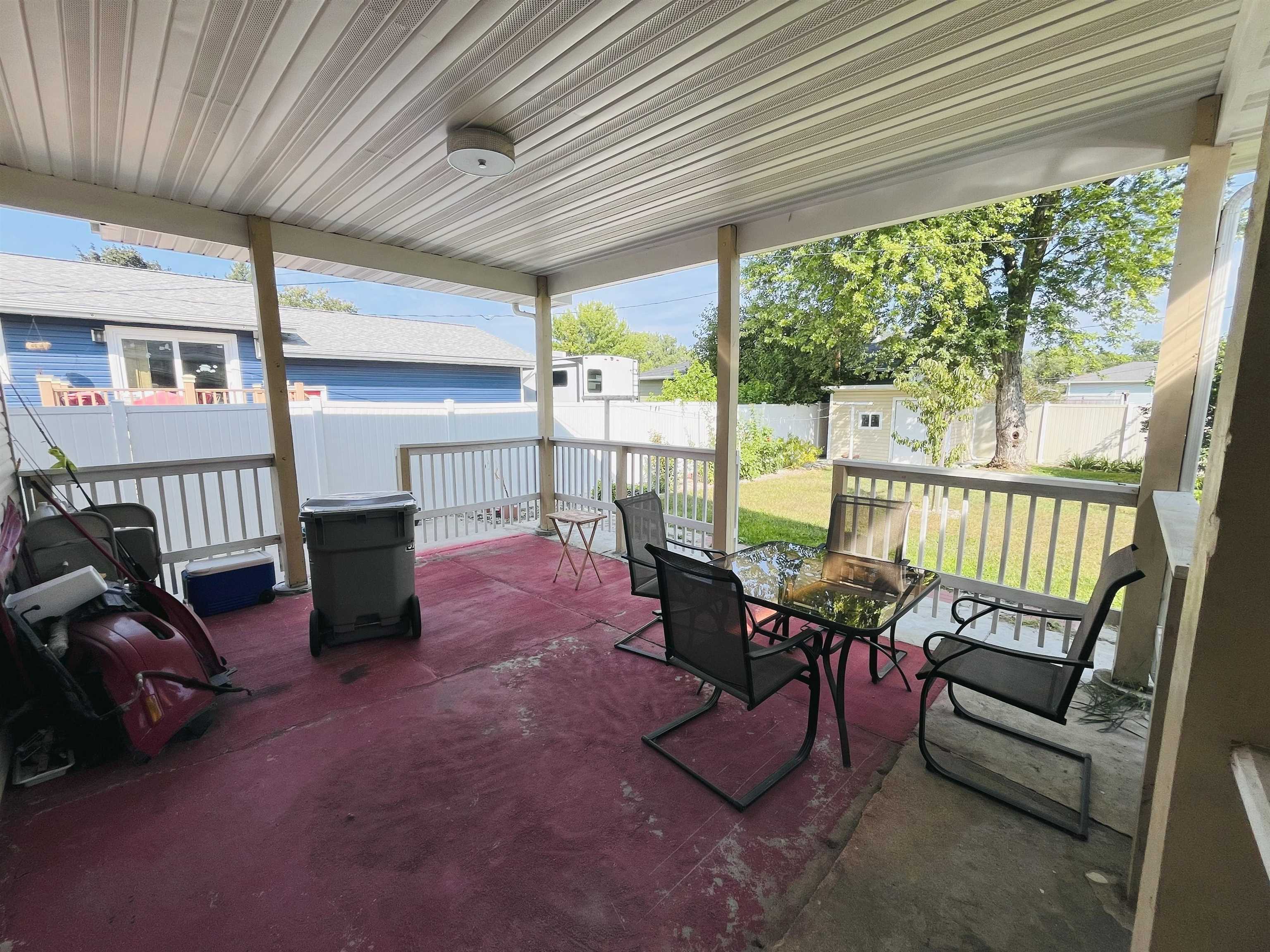 Norfolk, Nebraska 68701, United States, 2 Bedrooms Bedrooms, ,2 BathroomsBathrooms,Residential,Pending,205853