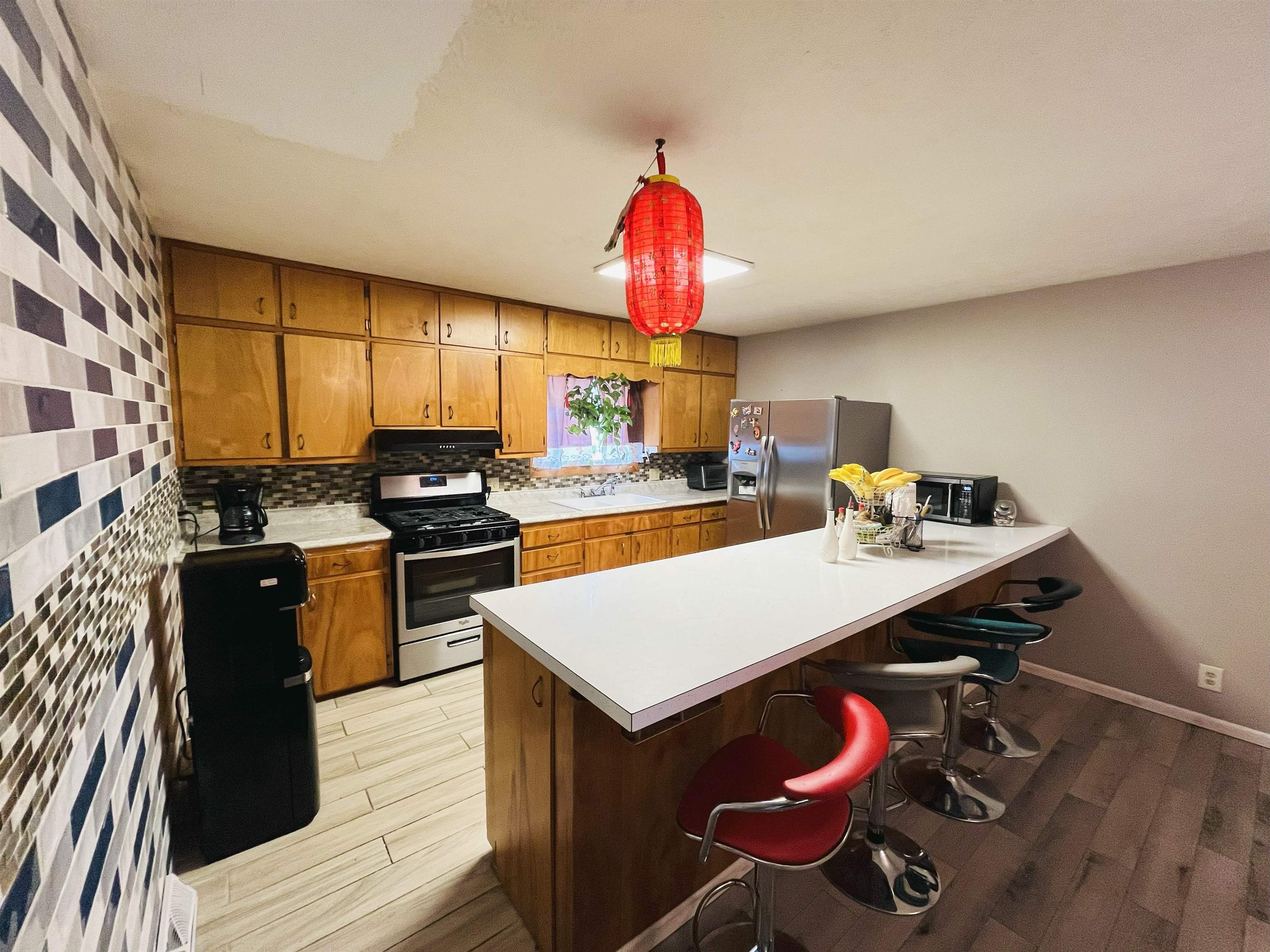 Norfolk, Nebraska 68701, United States, 2 Bedrooms Bedrooms, ,2 BathroomsBathrooms,Residential,Pending,205853