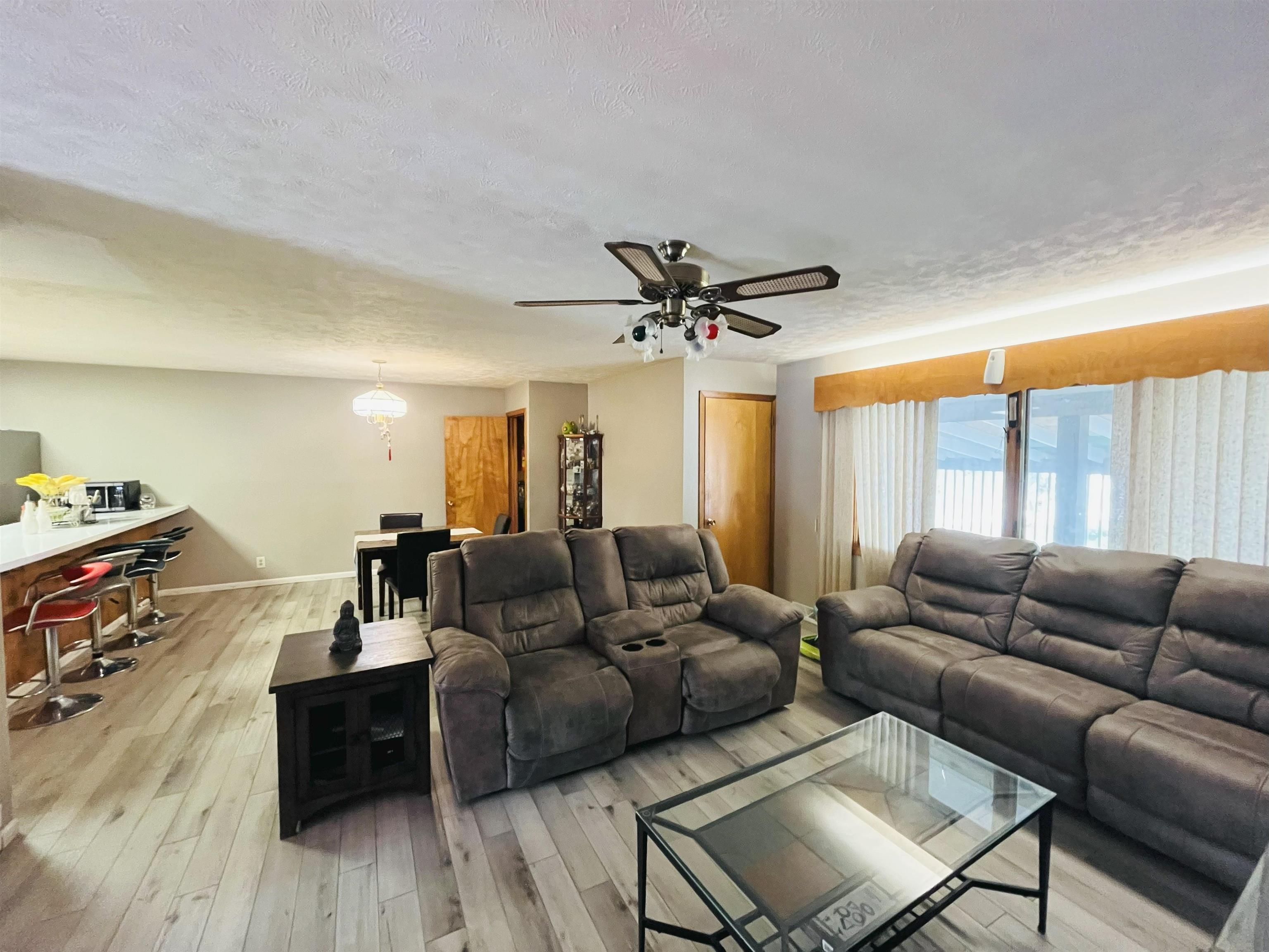 Norfolk, Nebraska 68701, United States, 2 Bedrooms Bedrooms, ,2 BathroomsBathrooms,Residential,Pending,205853