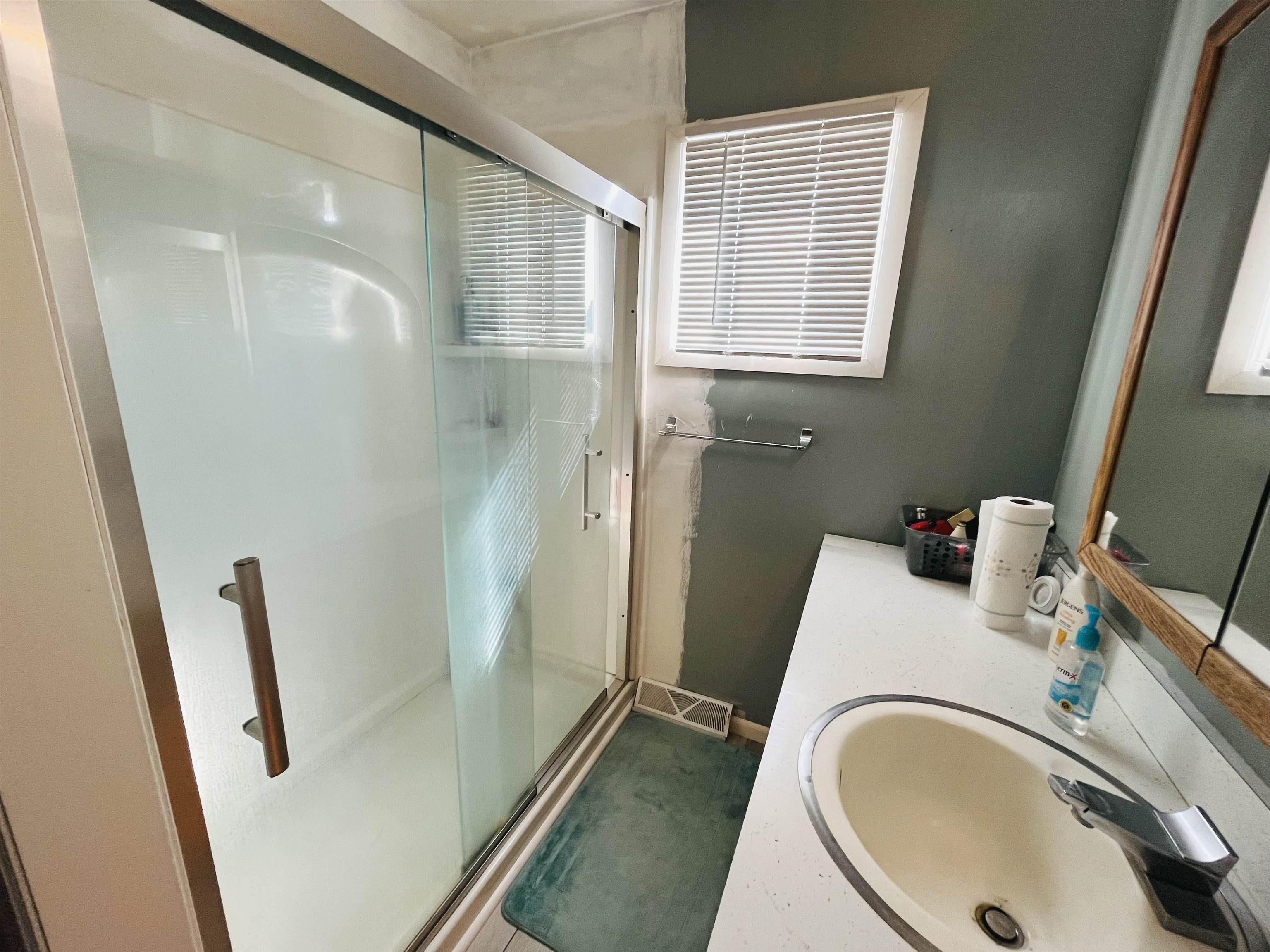 Norfolk, Nebraska 68701, United States, 2 Bedrooms Bedrooms, ,2 BathroomsBathrooms,Residential,Pending,205853