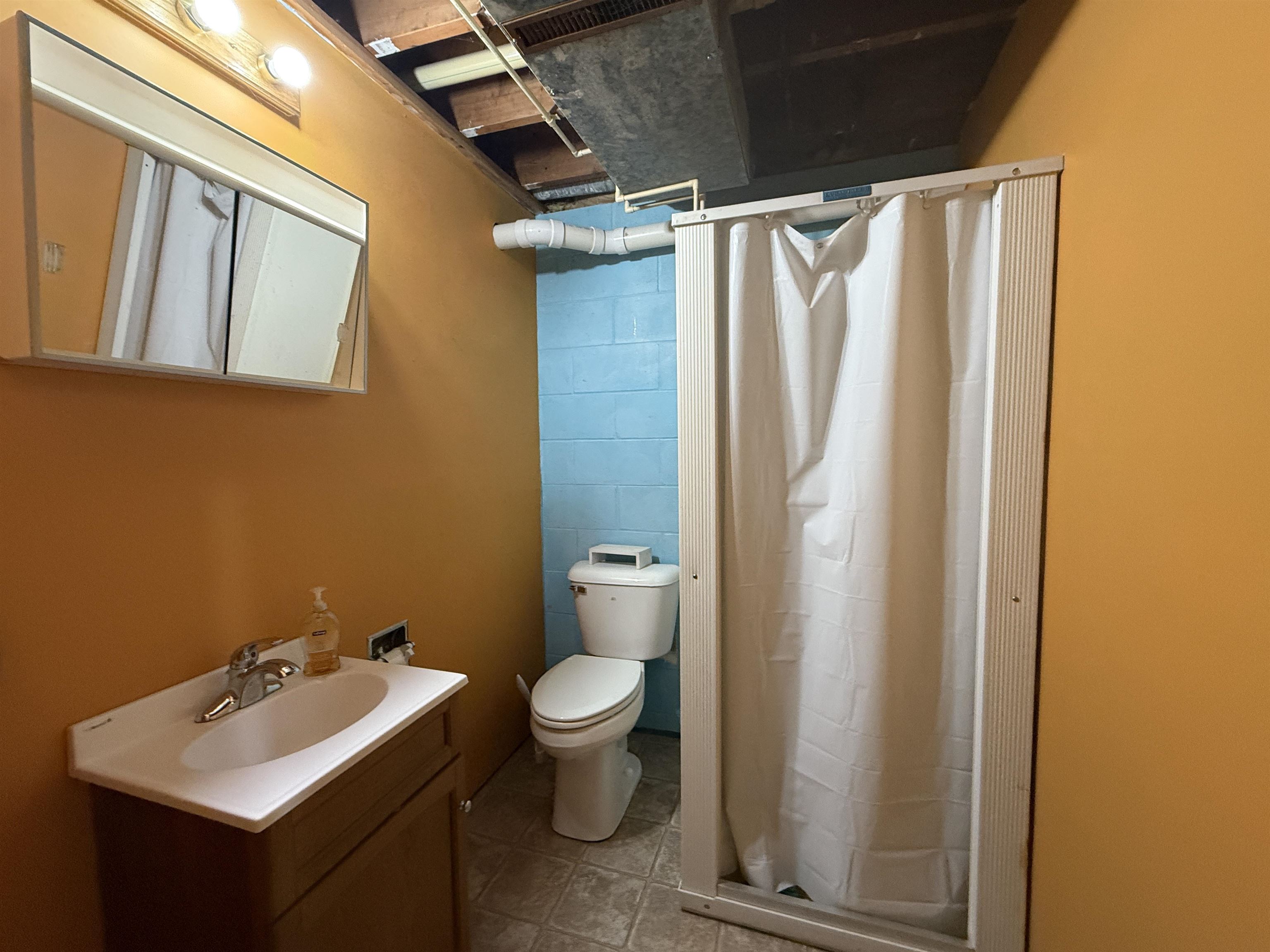 Crofton, Nebraska 68730, United States, 4 Bedrooms Bedrooms, ,3 BathroomsBathrooms,Residential,Active,244788