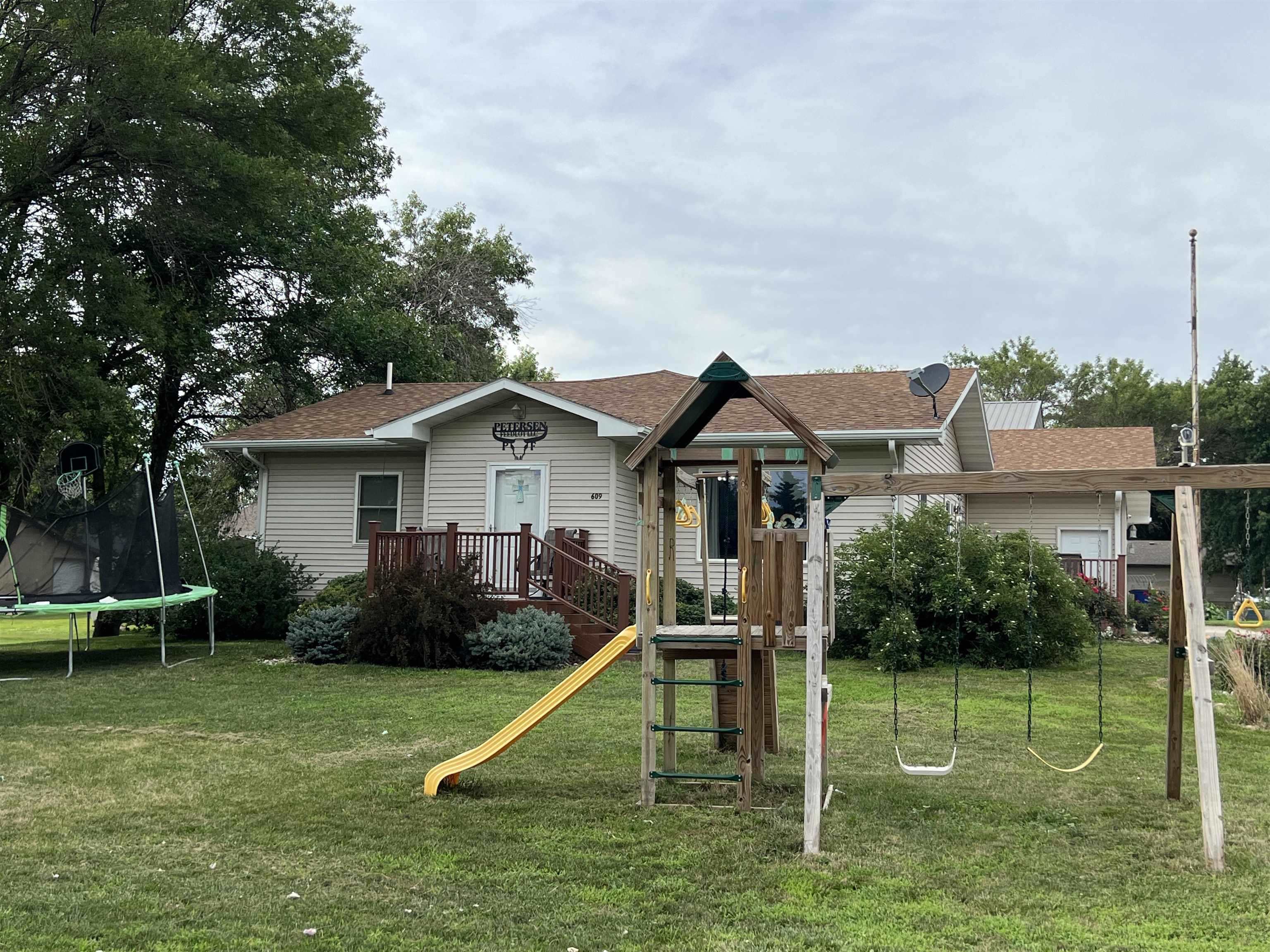 Crofton, Nebraska 68730, United States, 4 Bedrooms Bedrooms, ,3 BathroomsBathrooms,Residential,Active,244788