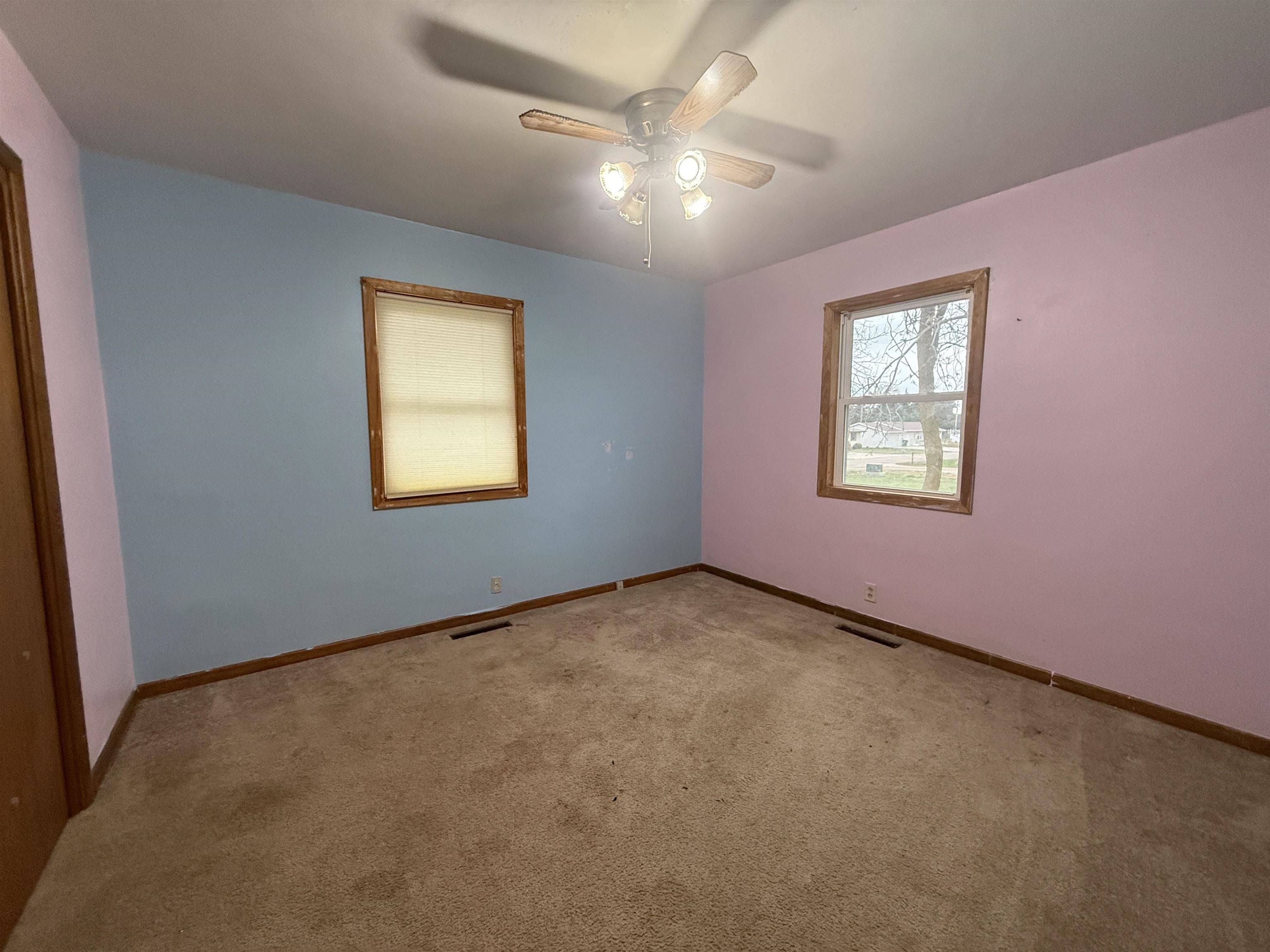 Crofton, Nebraska 68730, United States, 4 Bedrooms Bedrooms, ,3 BathroomsBathrooms,Residential,Active,244788