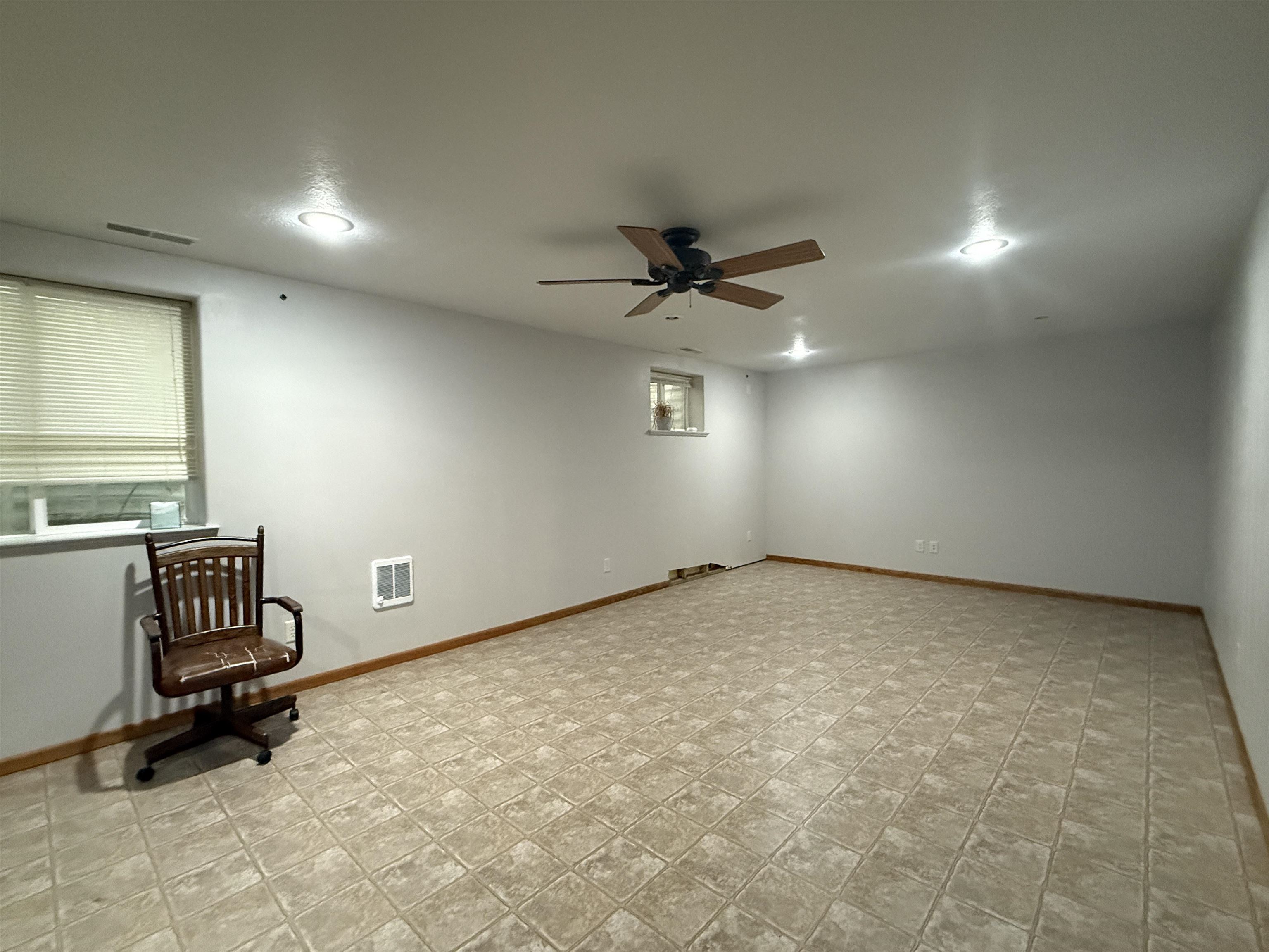 Crofton, Nebraska 68730, United States, 4 Bedrooms Bedrooms, ,3 BathroomsBathrooms,Residential,Active,244788