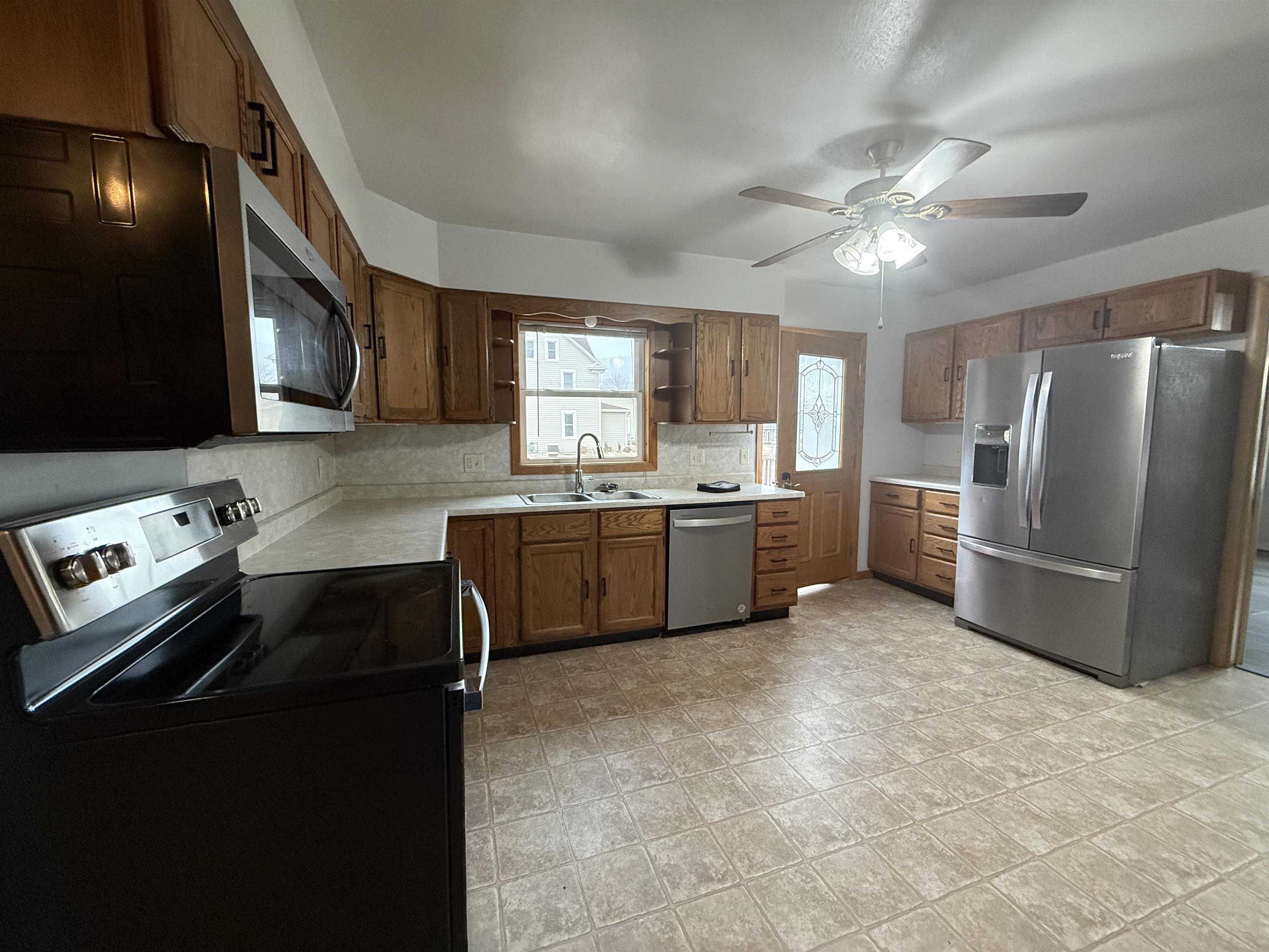 Crofton, Nebraska 68730, United States, 4 Bedrooms Bedrooms, ,3 BathroomsBathrooms,Residential,Active,244788