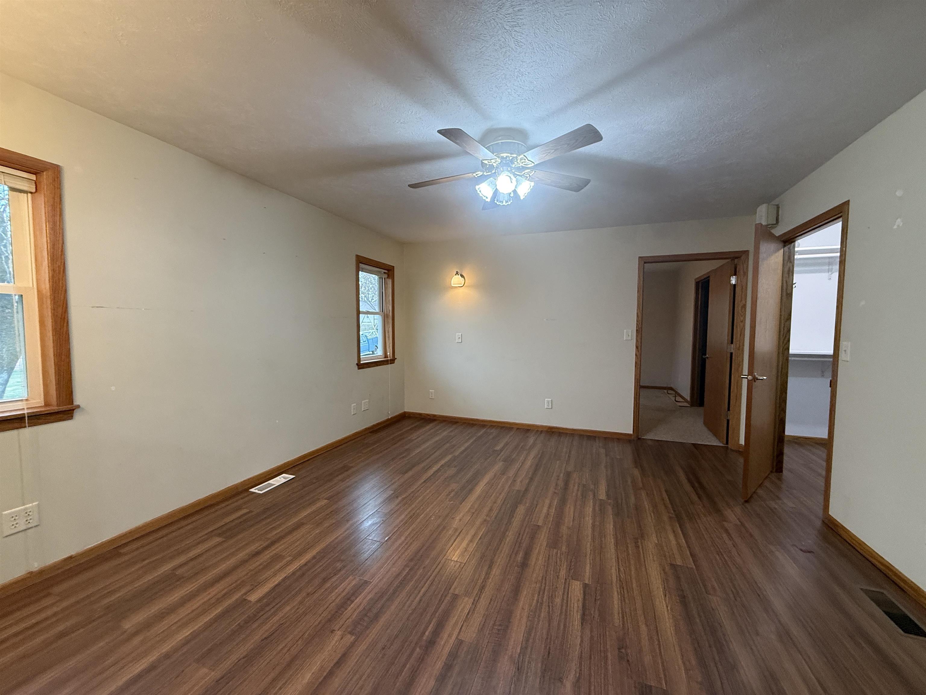 Crofton, Nebraska 68730, United States, 4 Bedrooms Bedrooms, ,3 BathroomsBathrooms,Residential,Active,244788