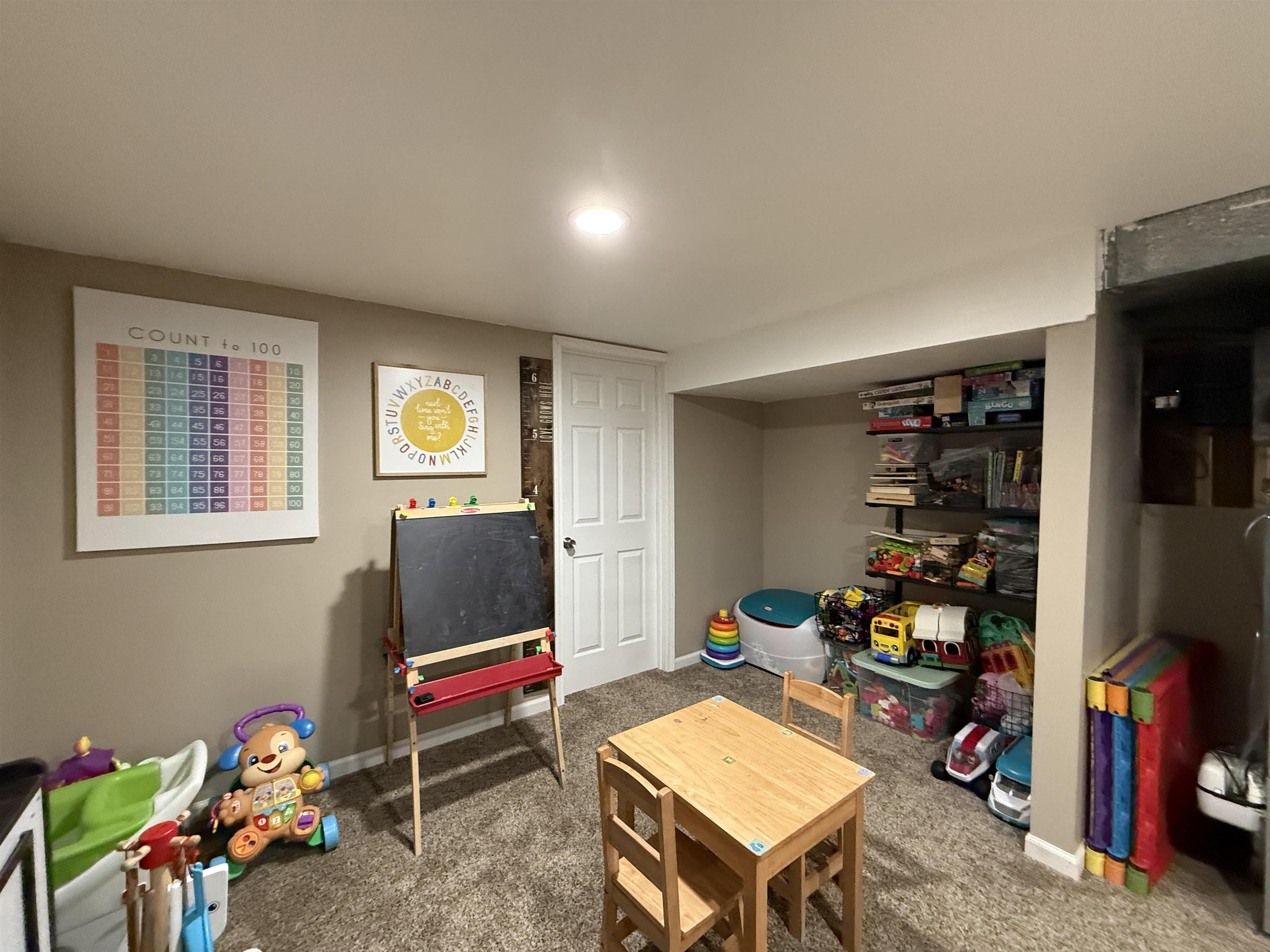 Norfolk, Nebraska 68701, United States, 4 Bedrooms Bedrooms, ,2 BathroomsBathrooms,Residential,Pending,26849