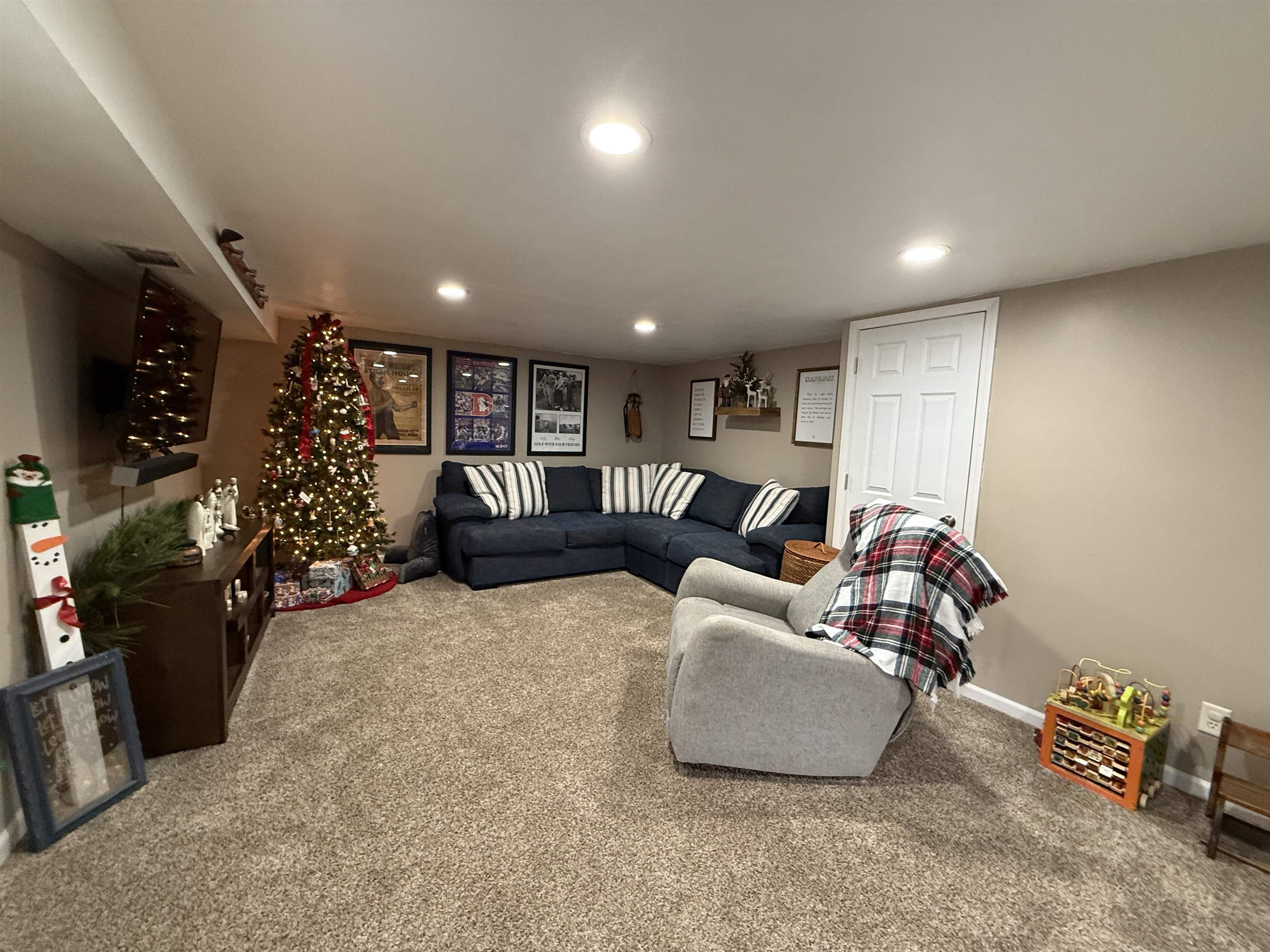 Norfolk, Nebraska 68701, United States, 4 Bedrooms Bedrooms, ,2 BathroomsBathrooms,Residential,Pending,26849