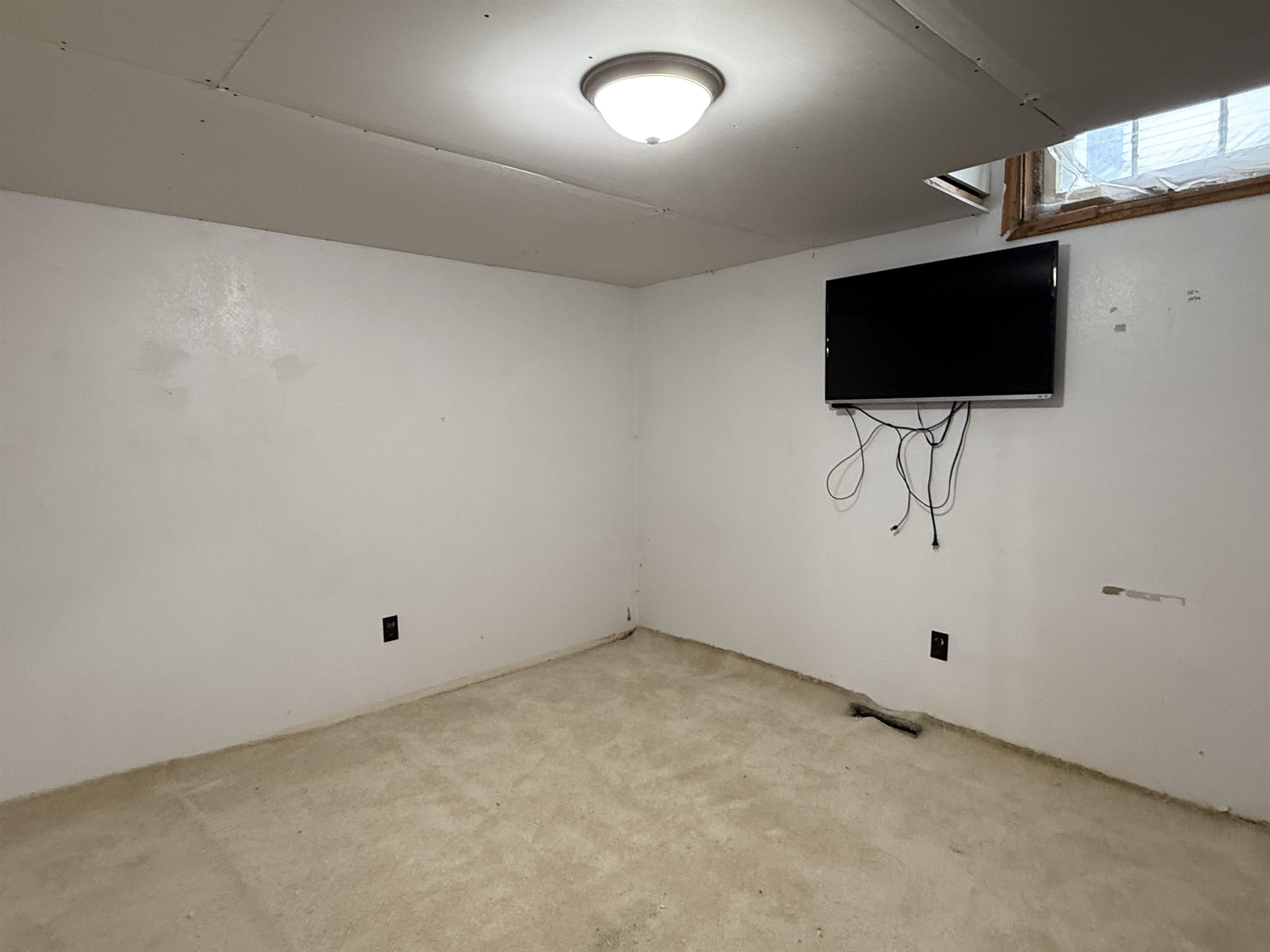 Plainview, Nebraska 68769, United States, 4 Bedrooms Bedrooms, ,2 BathroomsBathrooms,Residential,Active,178612