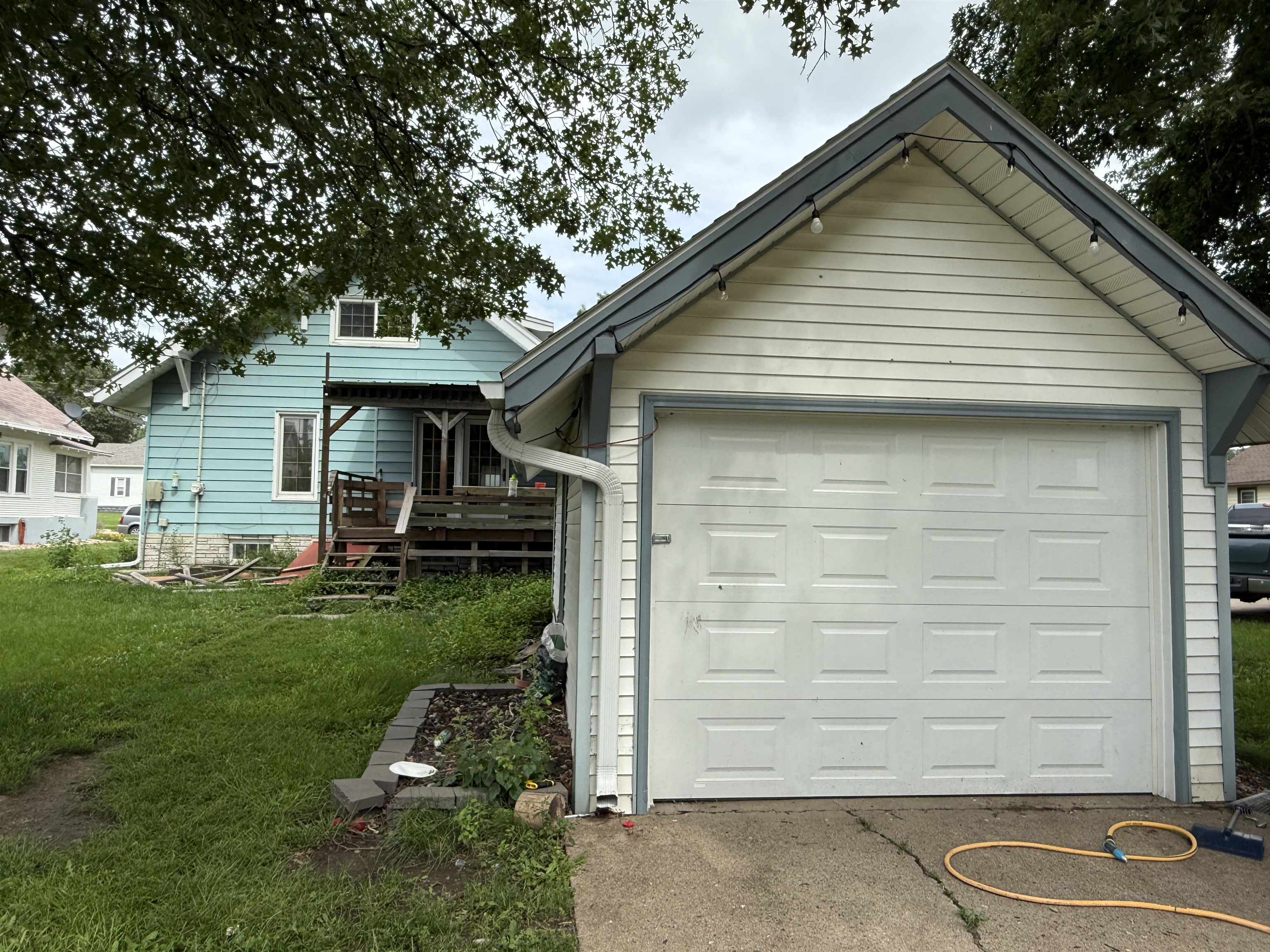 Plainview, Nebraska 68769, United States, 4 Bedrooms Bedrooms, ,2 BathroomsBathrooms,Residential,Active,178612