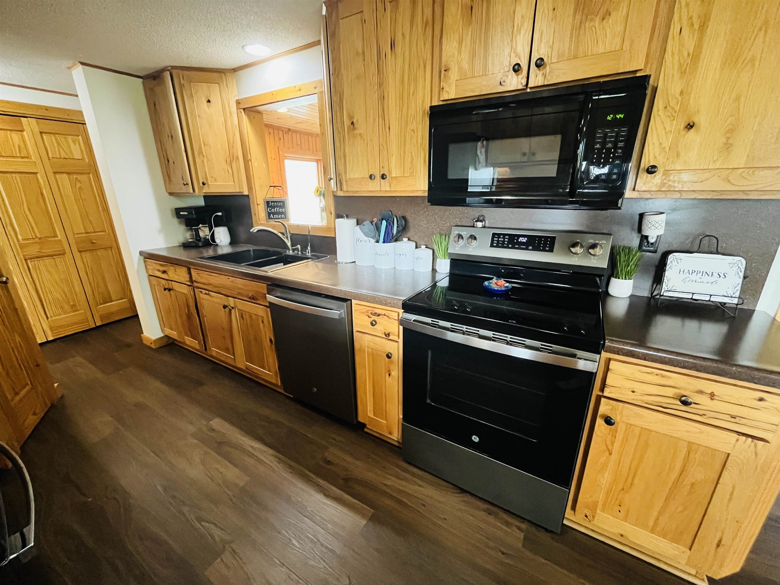 Norfolk, Nebraska 68701, United States, 3 Bedrooms Bedrooms, ,2 BathroomsBathrooms,Land,Active,184740