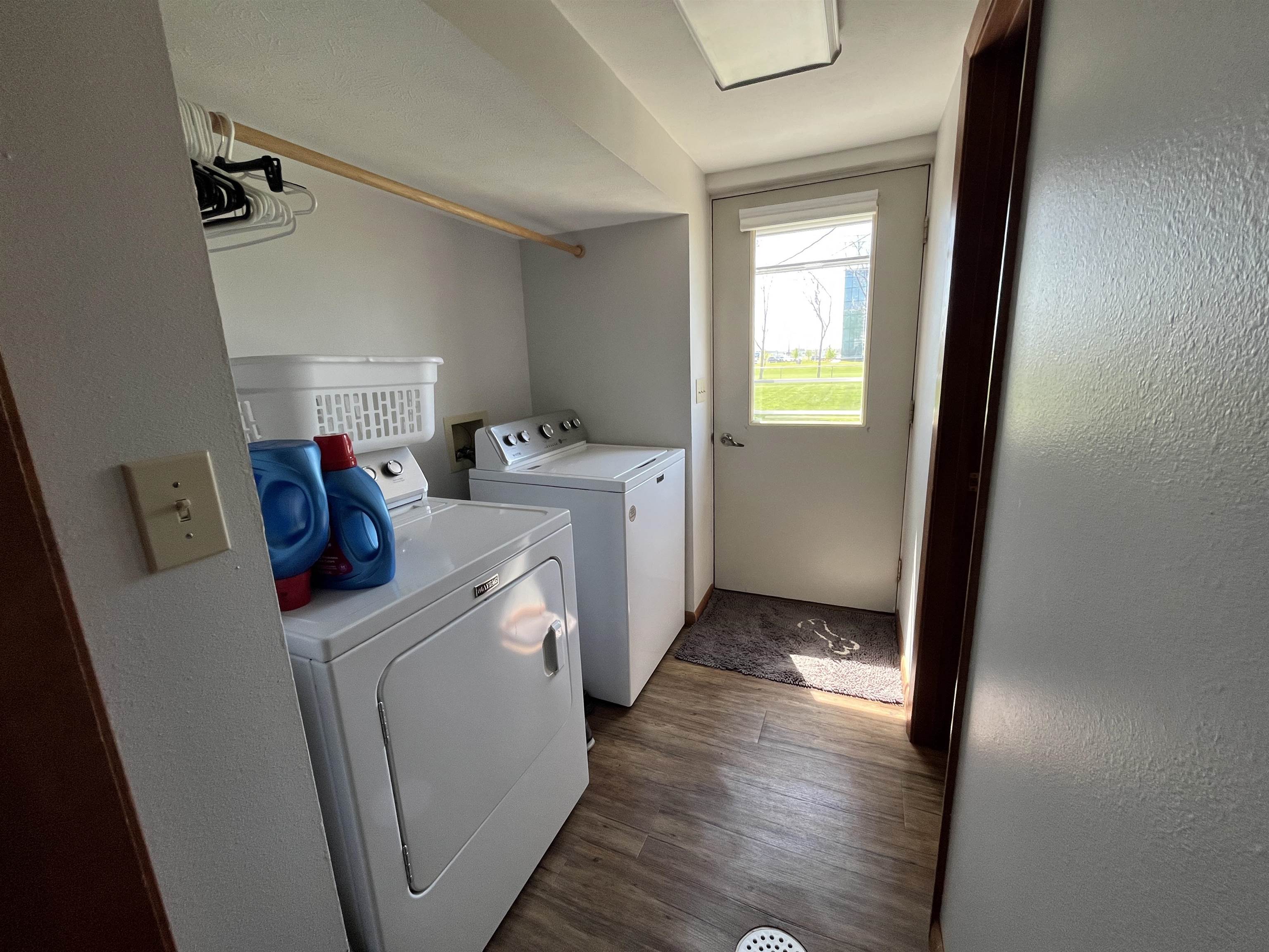 Norfolk, Nebraska 68701, United States, 3 Bedrooms Bedrooms, ,2 BathroomsBathrooms,Residential,Pending,123085