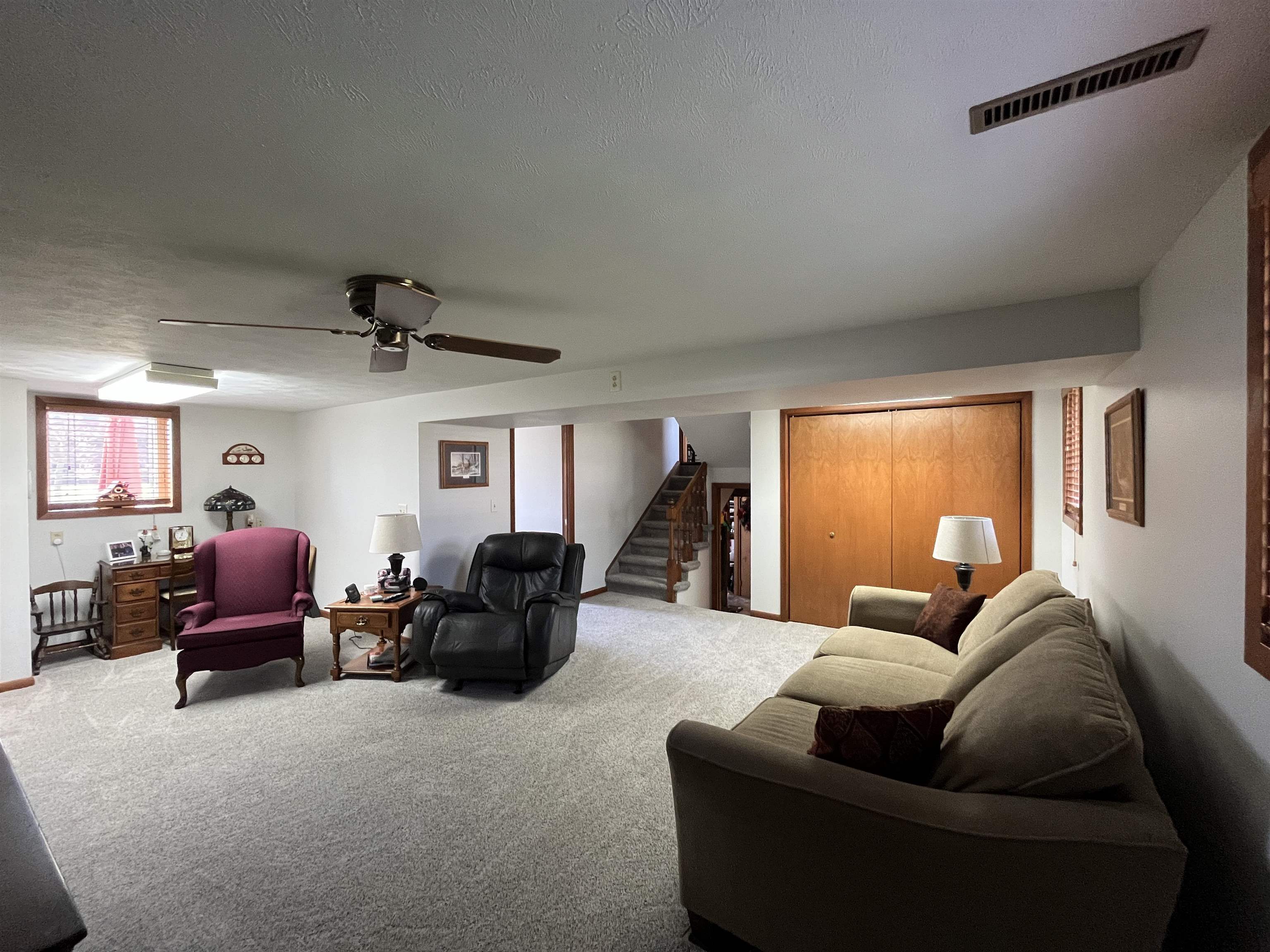 Norfolk, Nebraska 68701, United States, 3 Bedrooms Bedrooms, ,2 BathroomsBathrooms,Residential,Pending,123085