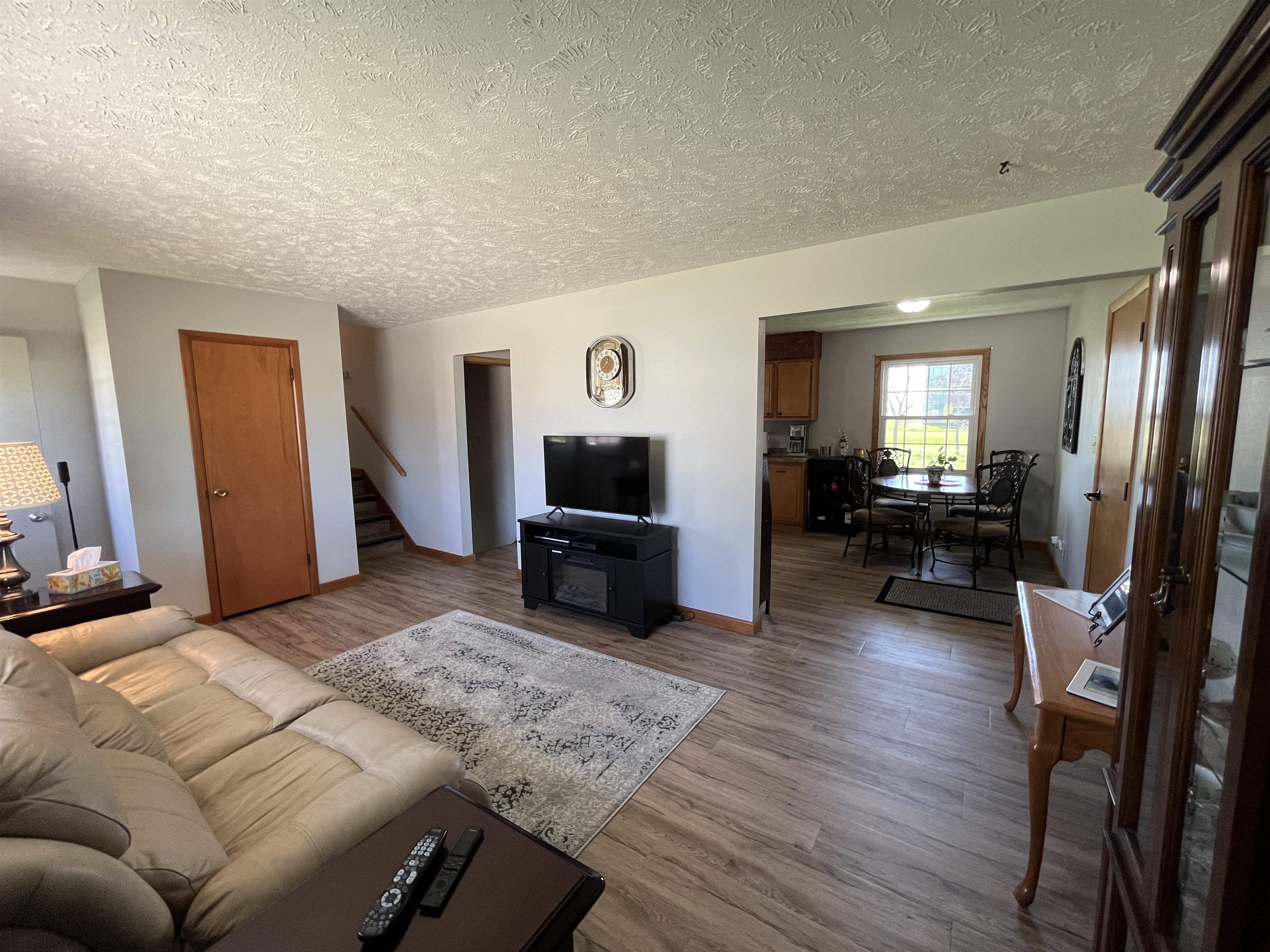 Norfolk, Nebraska 68701, United States, 3 Bedrooms Bedrooms, ,2 BathroomsBathrooms,Residential,Pending,123085