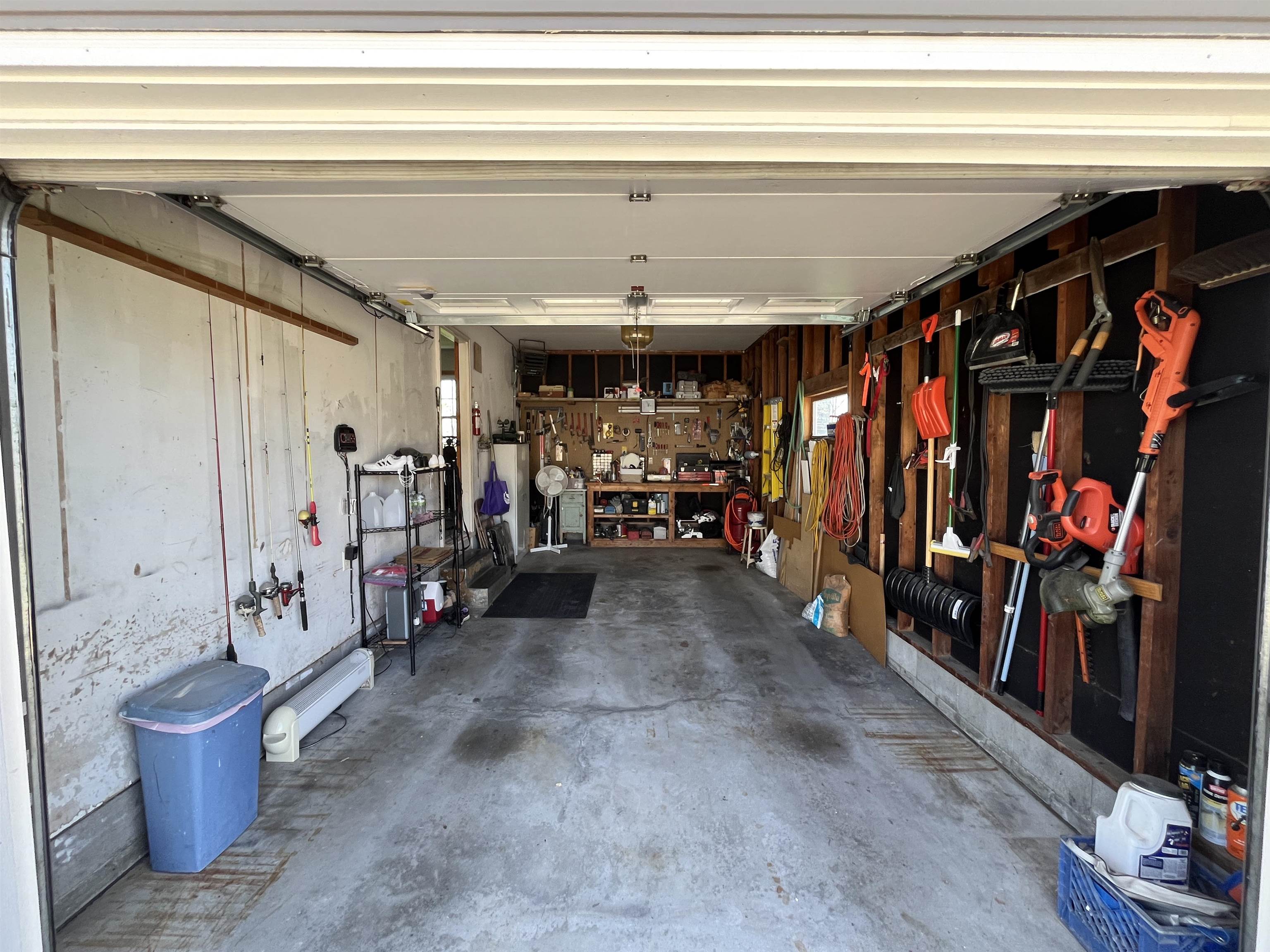 Norfolk, Nebraska 68701, United States, 3 Bedrooms Bedrooms, ,2 BathroomsBathrooms,Residential,Pending,123085