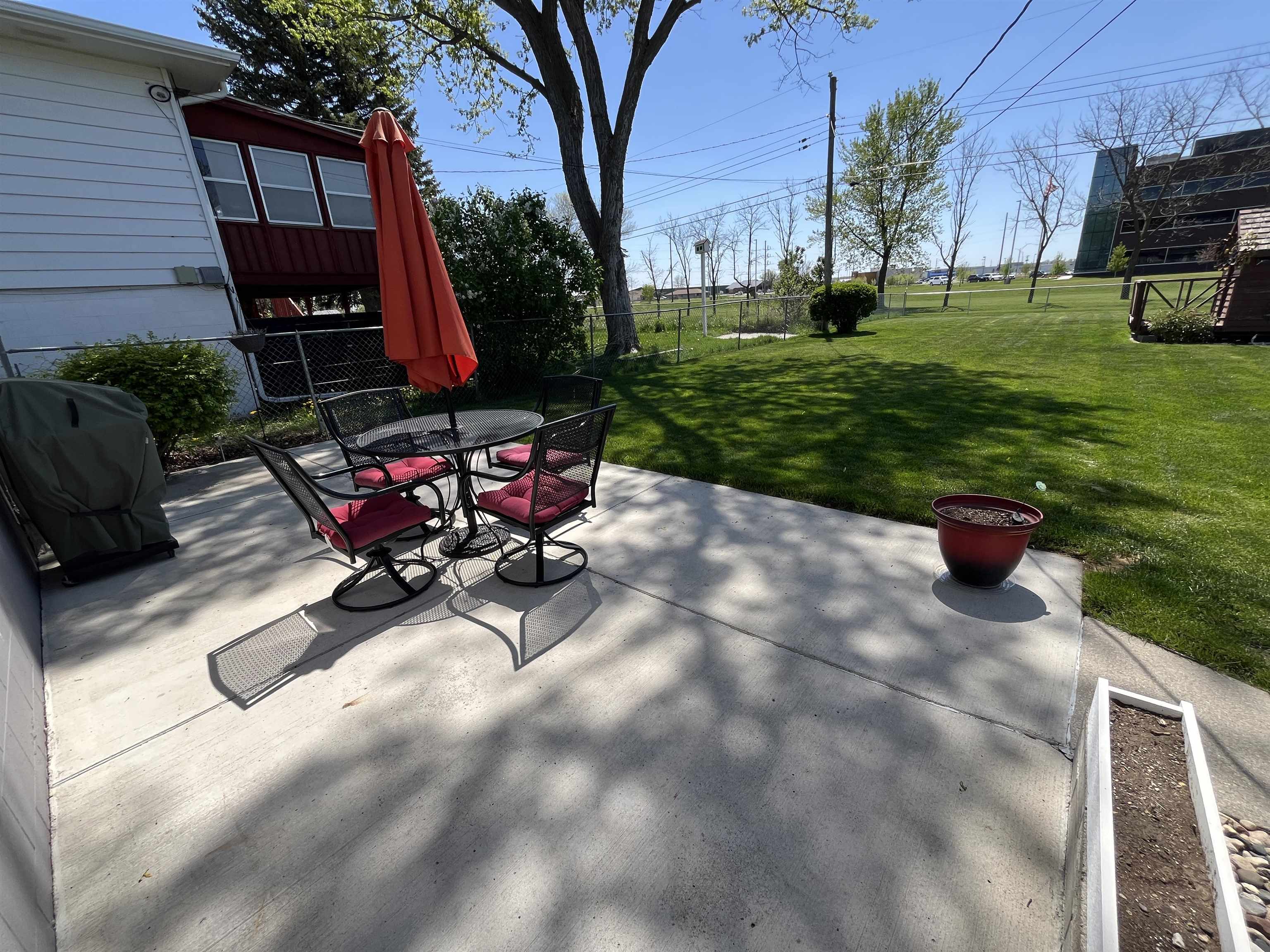 Norfolk, Nebraska 68701, United States, 3 Bedrooms Bedrooms, ,2 BathroomsBathrooms,Residential,Pending,123085