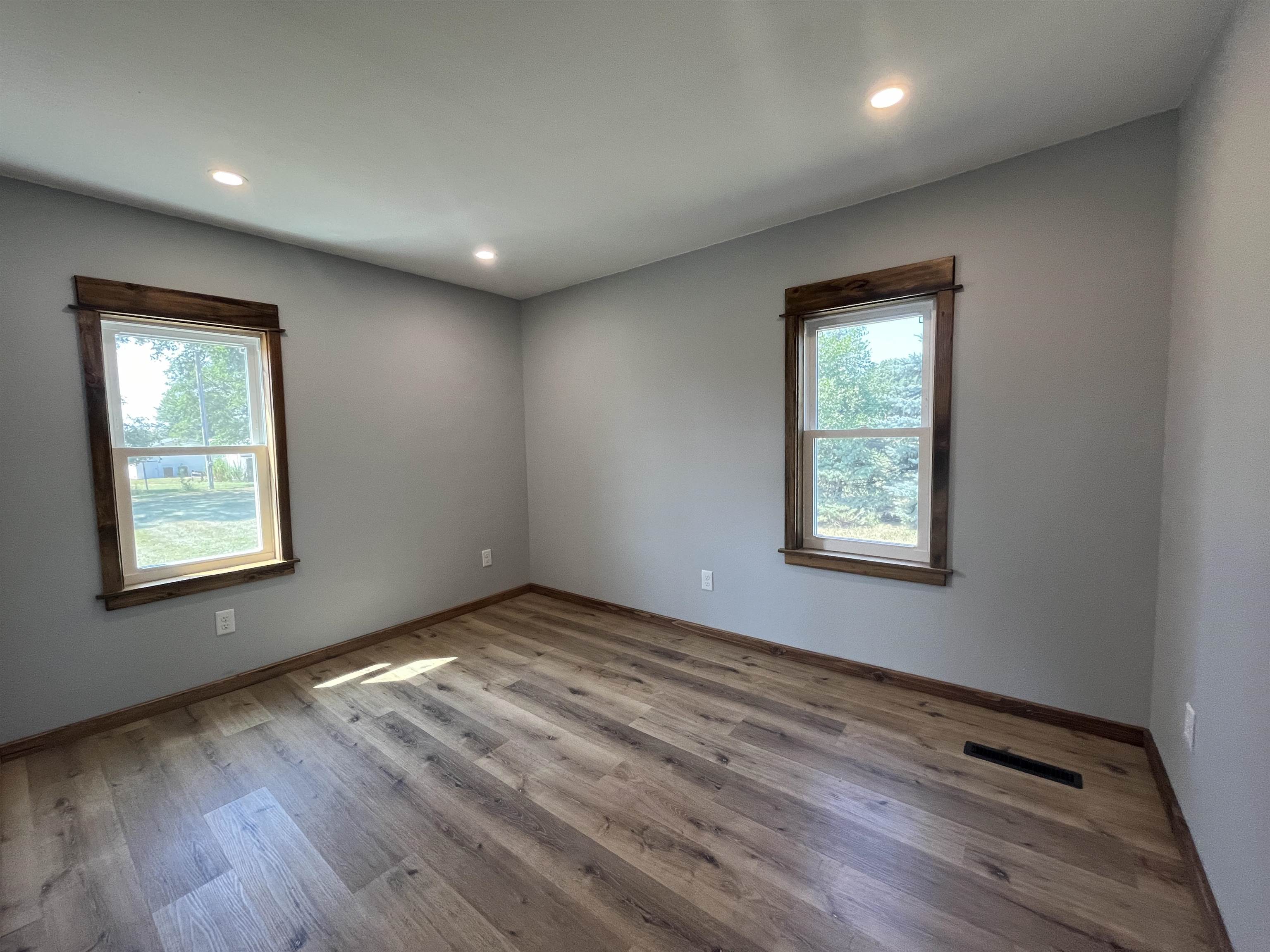 Plainview, Nebraska 68769, United States, 2 Bedrooms Bedrooms, ,1 BathroomBathrooms,Residential,Active,48694