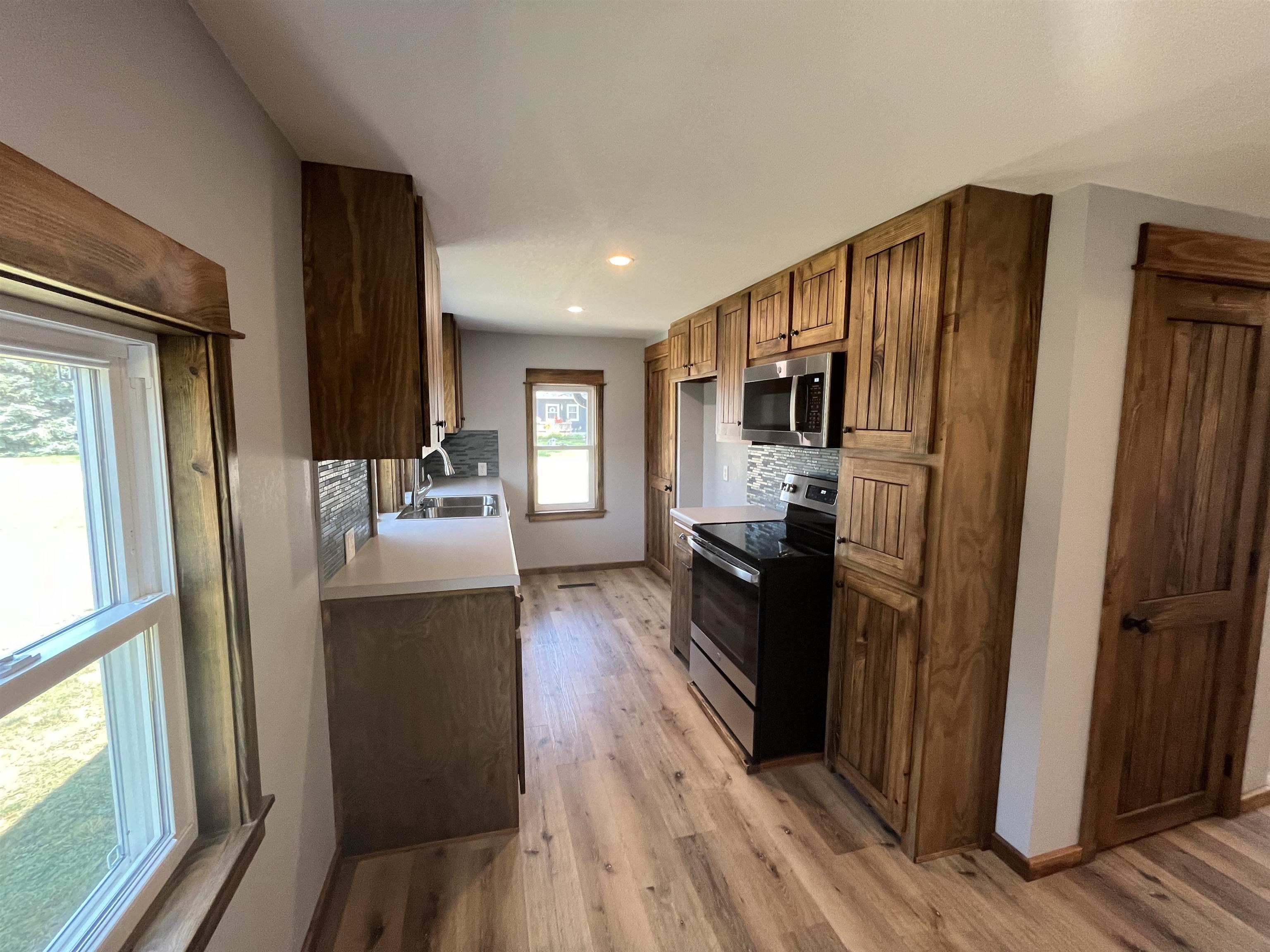 Plainview, Nebraska 68769, United States, 2 Bedrooms Bedrooms, ,1 BathroomBathrooms,Residential,Active,48694