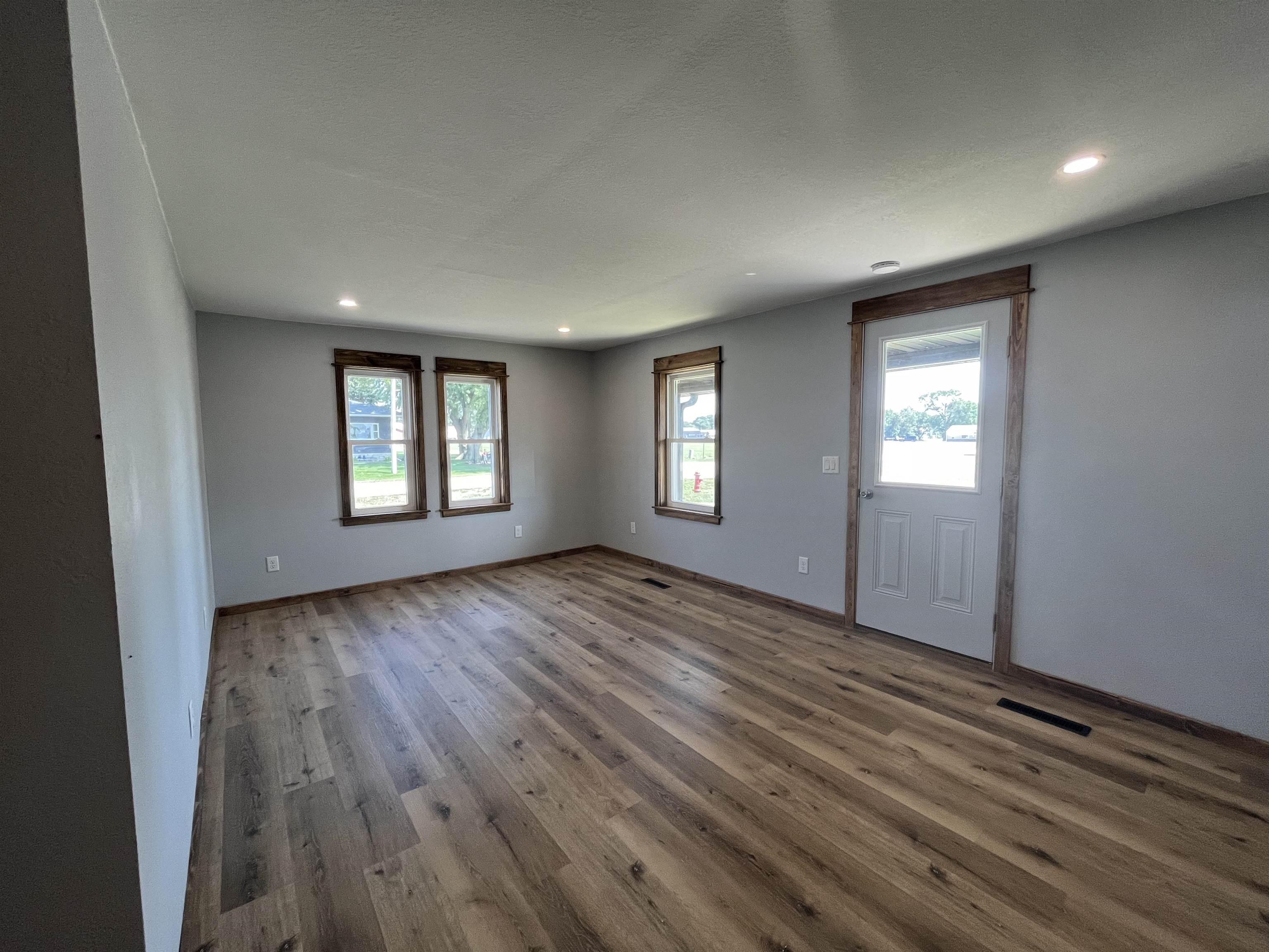 Plainview, Nebraska 68769, United States, 2 Bedrooms Bedrooms, ,1 BathroomBathrooms,Residential,Active,48694