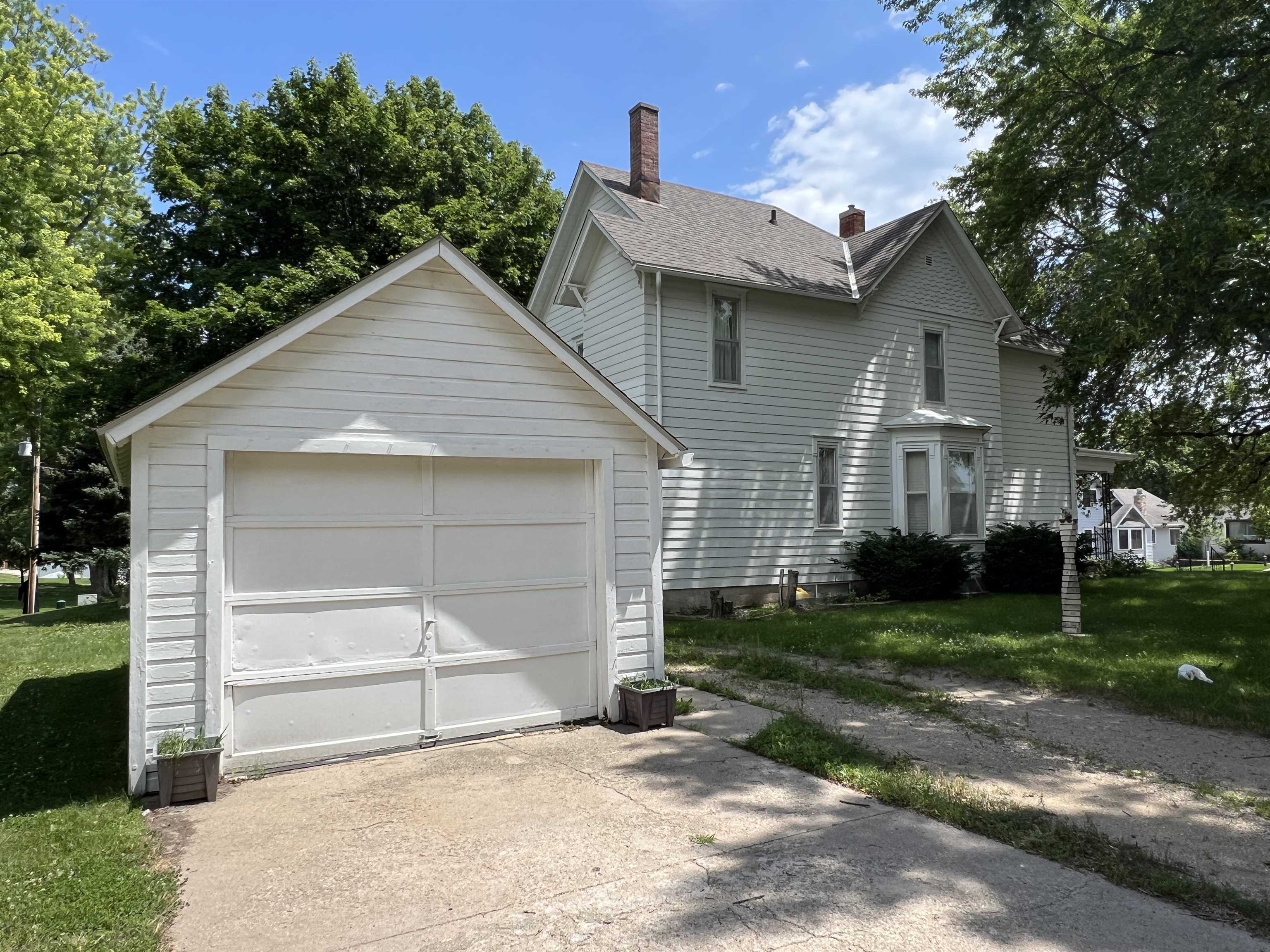 Hartington, Nebraska 68739, United States, 4 Bedrooms Bedrooms, ,2 BathroomsBathrooms,Residential,Active,53089