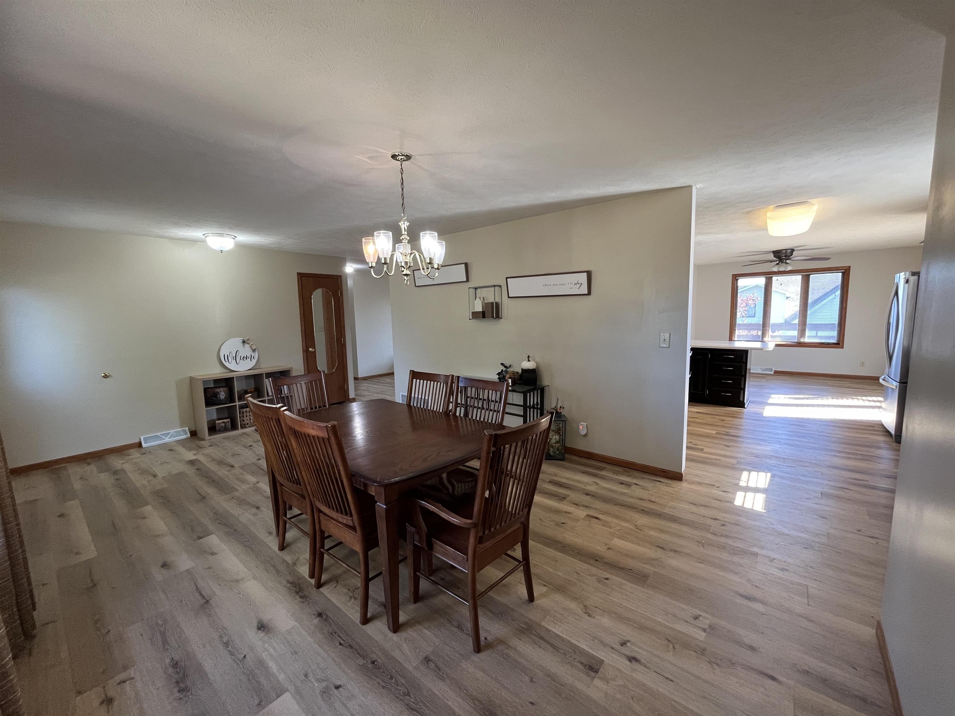 Pierce, Nebraska 68767, United States, 3 Bedrooms Bedrooms, ,2 BathroomsBathrooms,Residential,Pending,38579