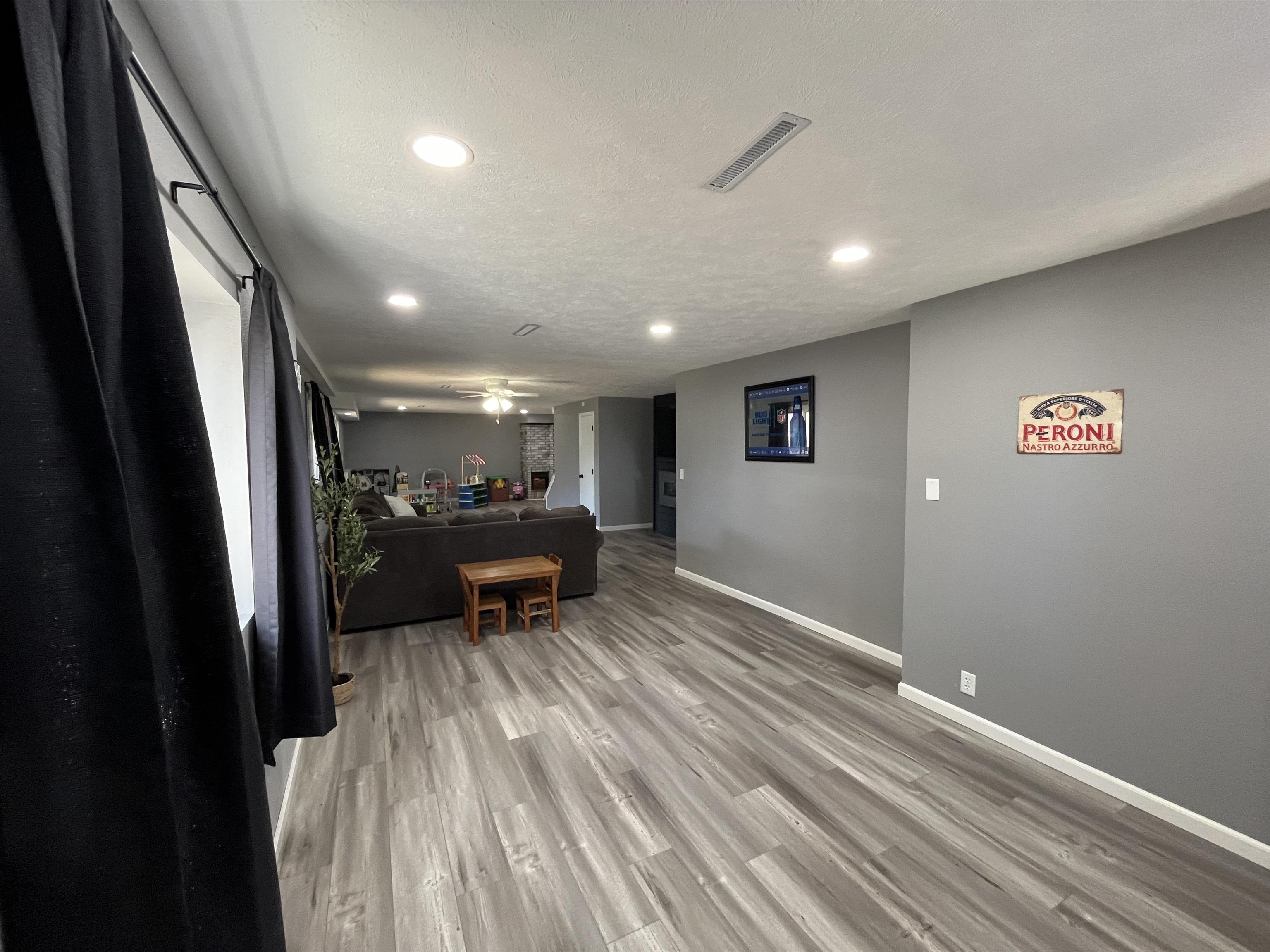 Pierce, Nebraska 68767, United States, 3 Bedrooms Bedrooms, ,2 BathroomsBathrooms,Residential,Pending,38579