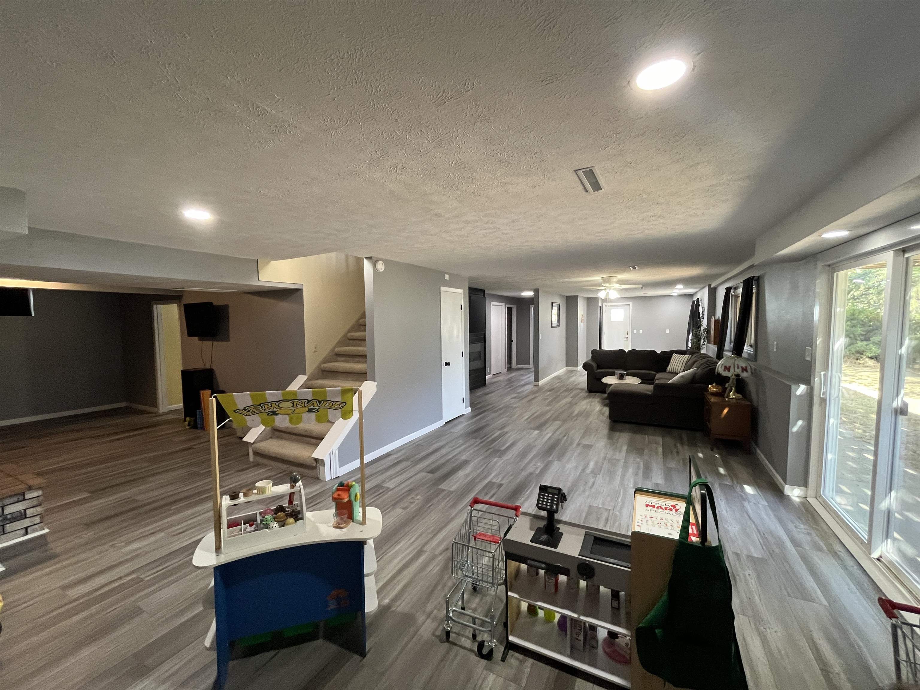 Pierce, Nebraska 68767, United States, 3 Bedrooms Bedrooms, ,2 BathroomsBathrooms,Residential,Pending,38579