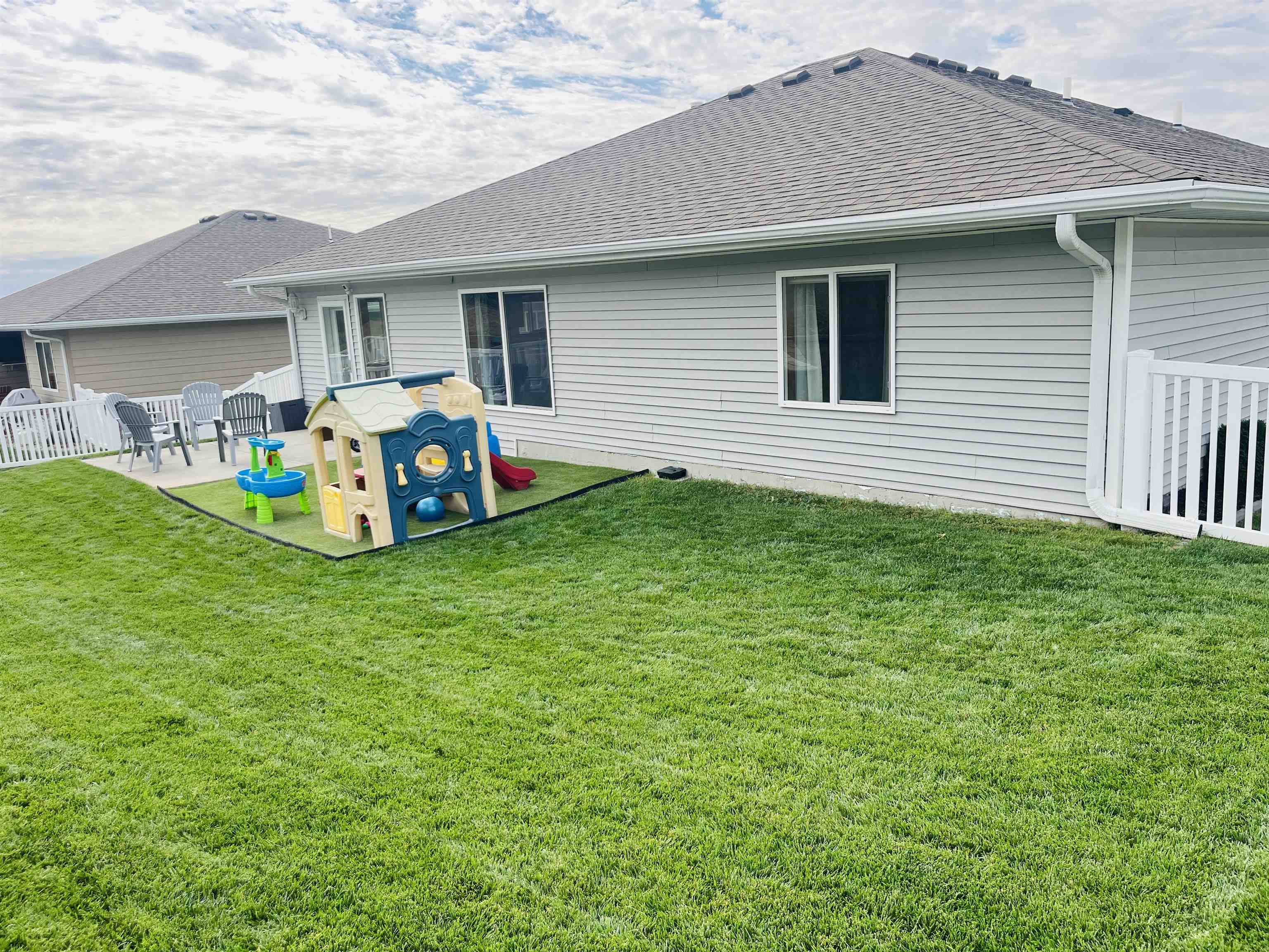 Norfolk, Nebraska 68701, United States, 2 Bedrooms Bedrooms, ,2 BathroomsBathrooms,Residential,Active,226899