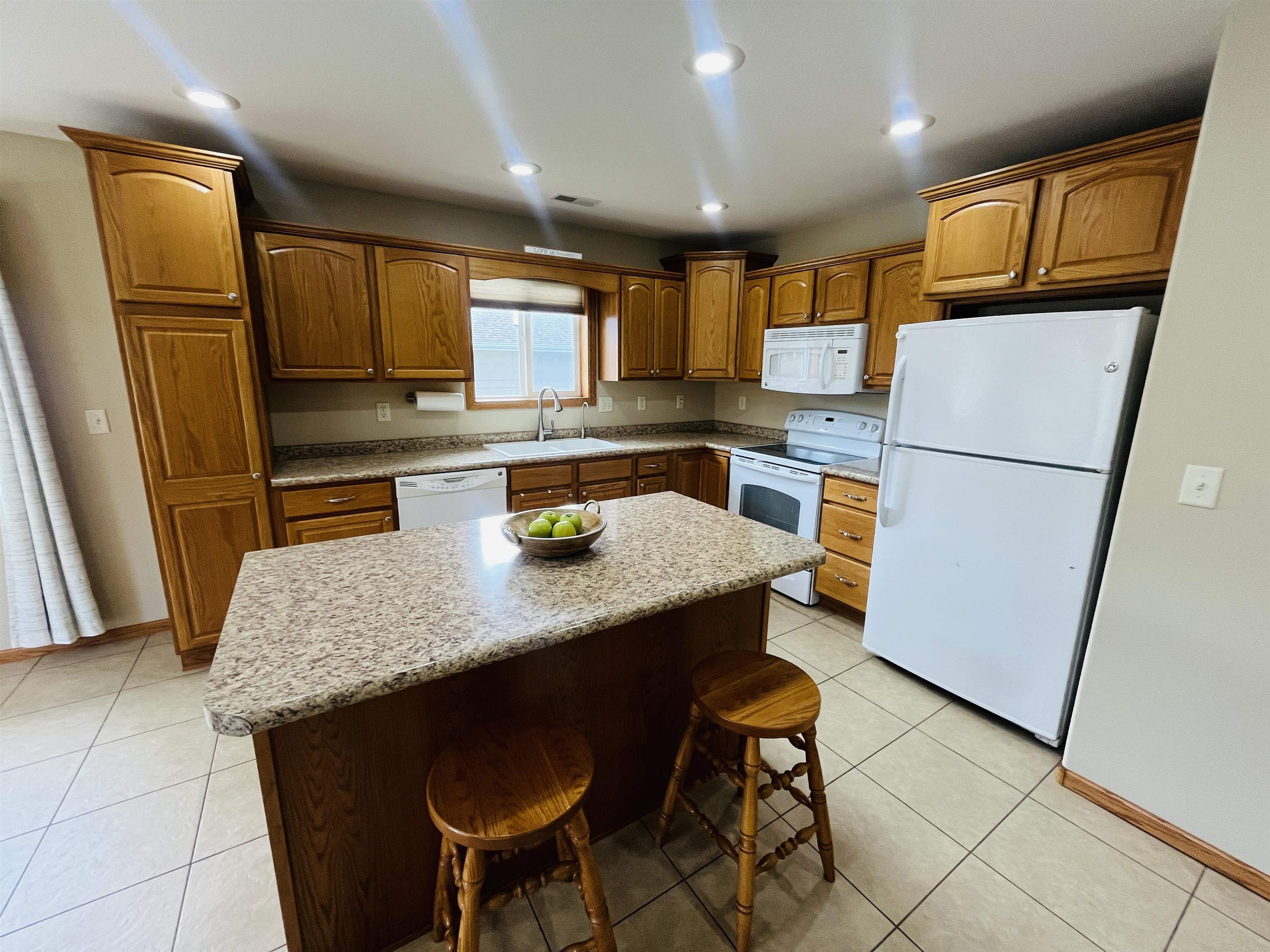 Norfolk, Nebraska 68701, United States, 2 Bedrooms Bedrooms, ,2 BathroomsBathrooms,Residential,Active,226899