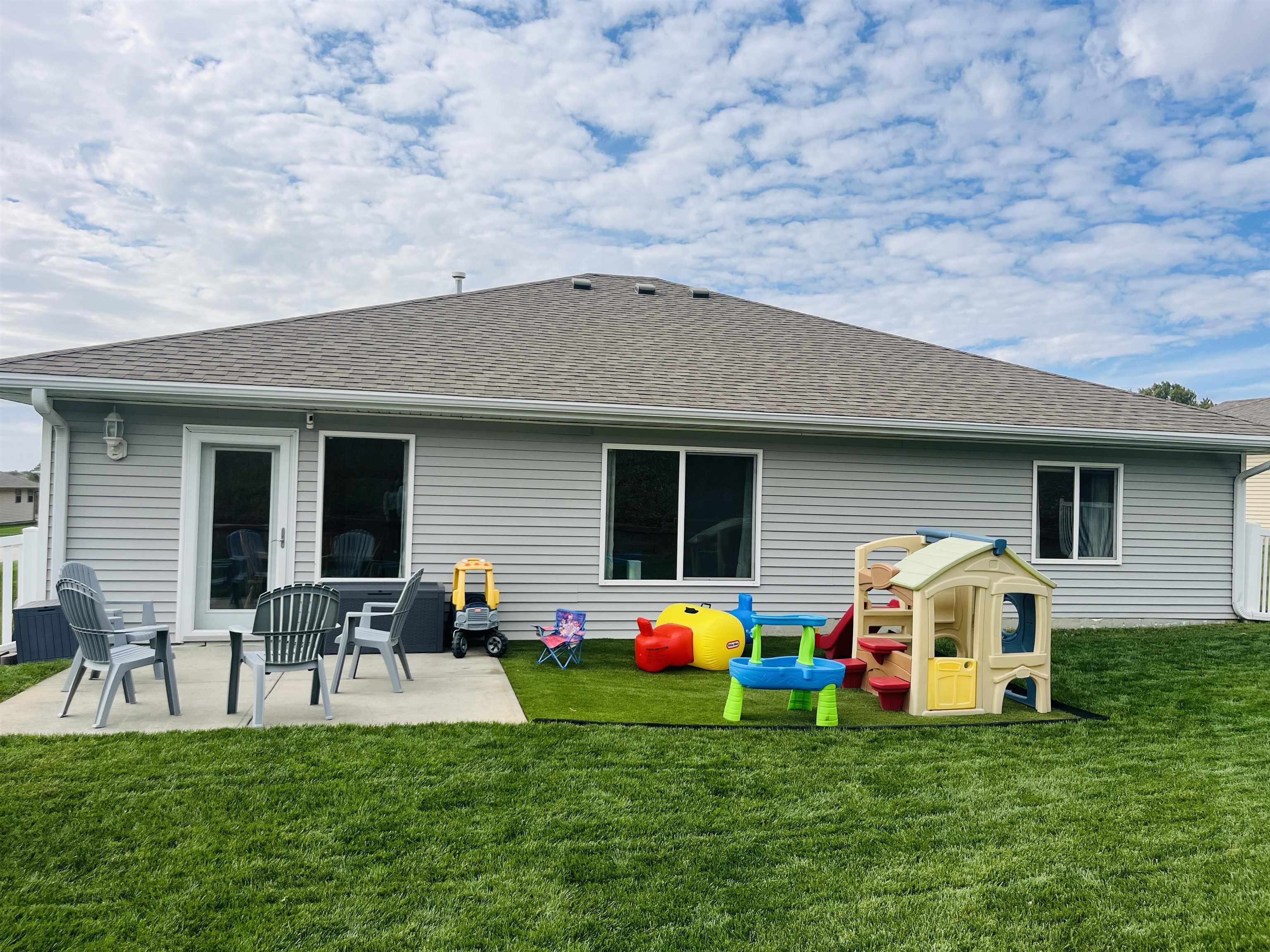 Norfolk, Nebraska 68701, United States, 2 Bedrooms Bedrooms, ,2 BathroomsBathrooms,Residential,Active,226899