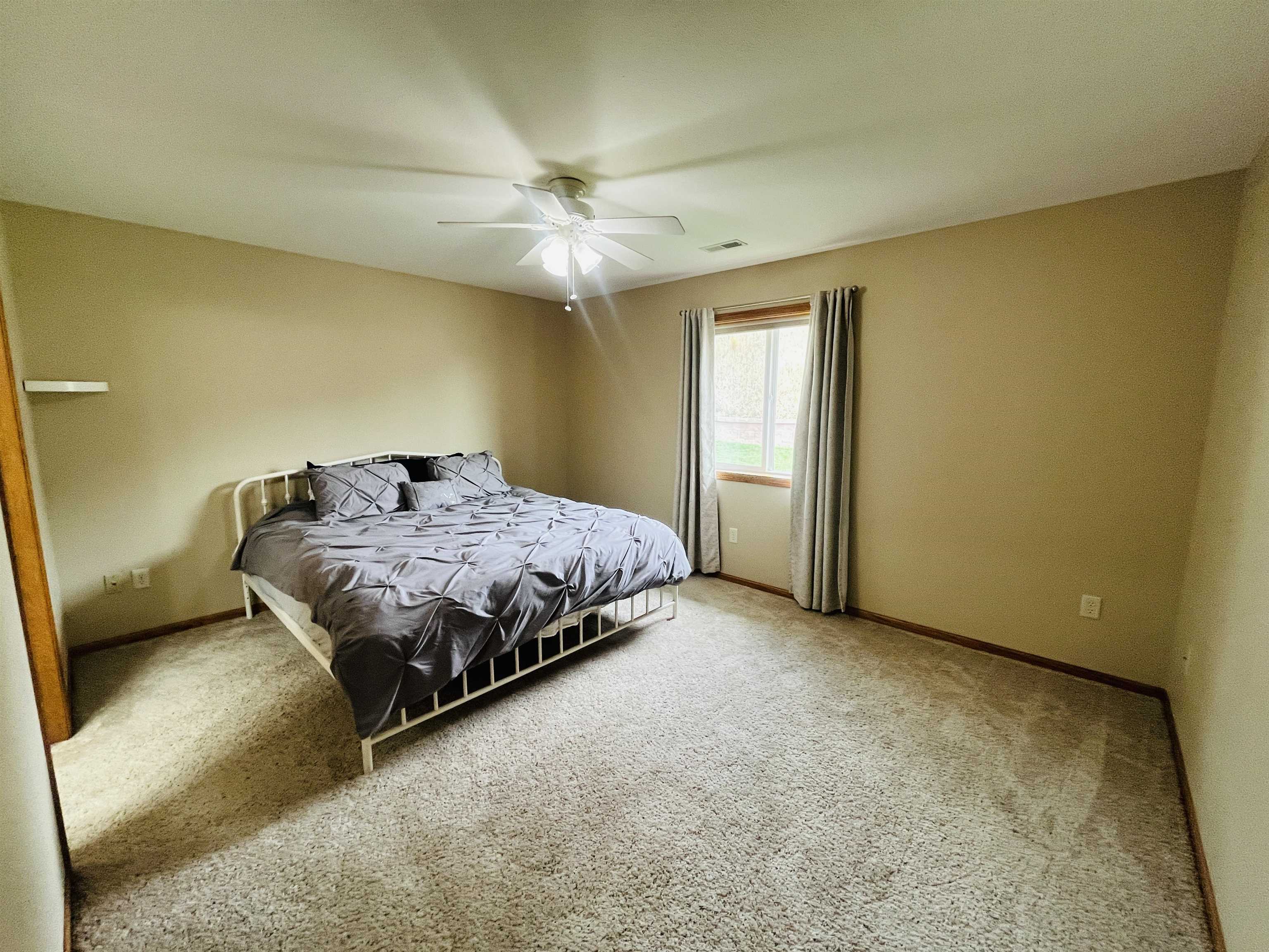 Norfolk, Nebraska 68701, United States, 2 Bedrooms Bedrooms, ,2 BathroomsBathrooms,Residential,Active,226899