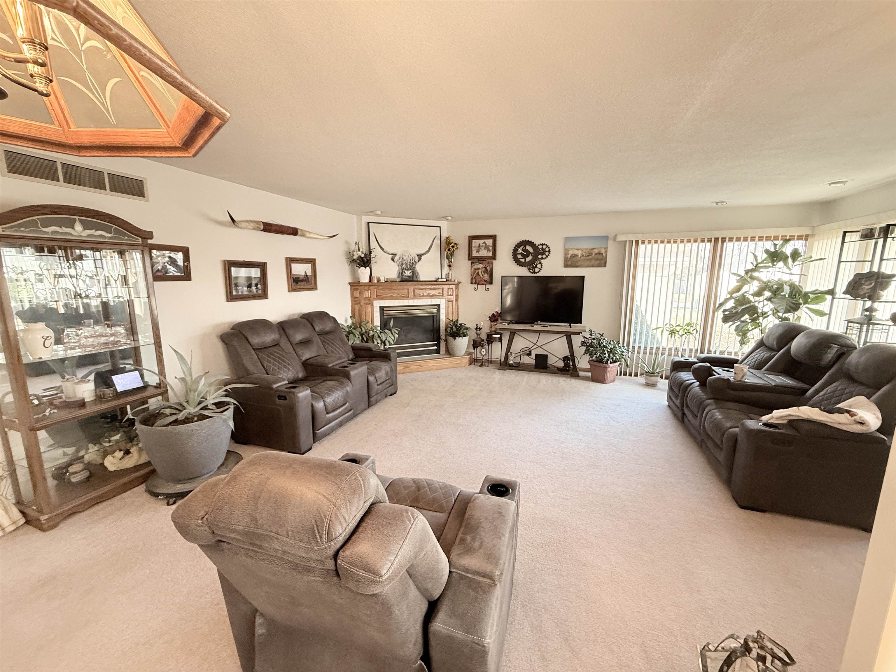 Scribner, Nebraska 68057, United States, 2 Bedrooms Bedrooms, ,2 BathroomsBathrooms,Residential,Pending,25452