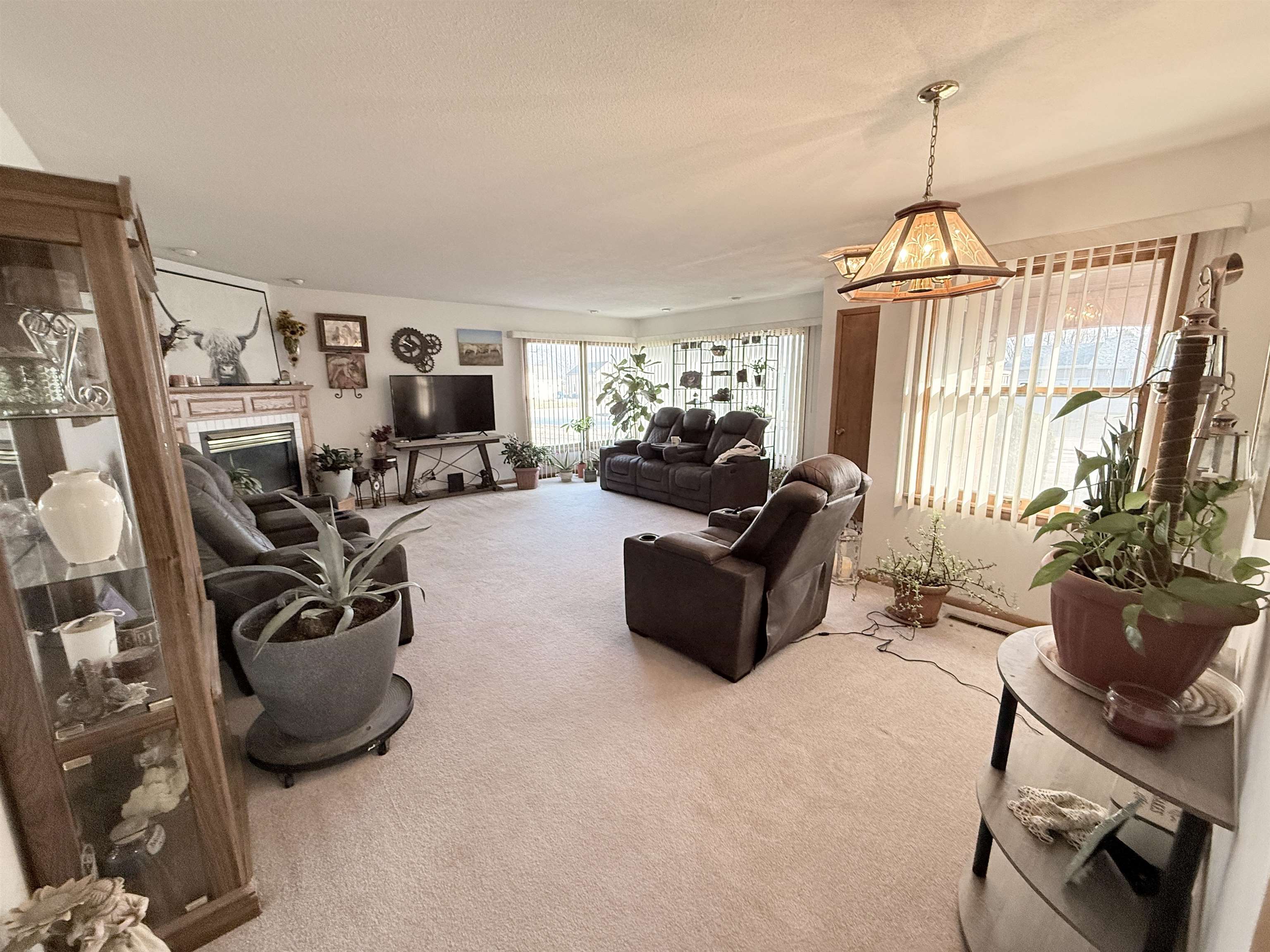 Scribner, Nebraska 68057, United States, 2 Bedrooms Bedrooms, ,2 BathroomsBathrooms,Residential,Pending,25452